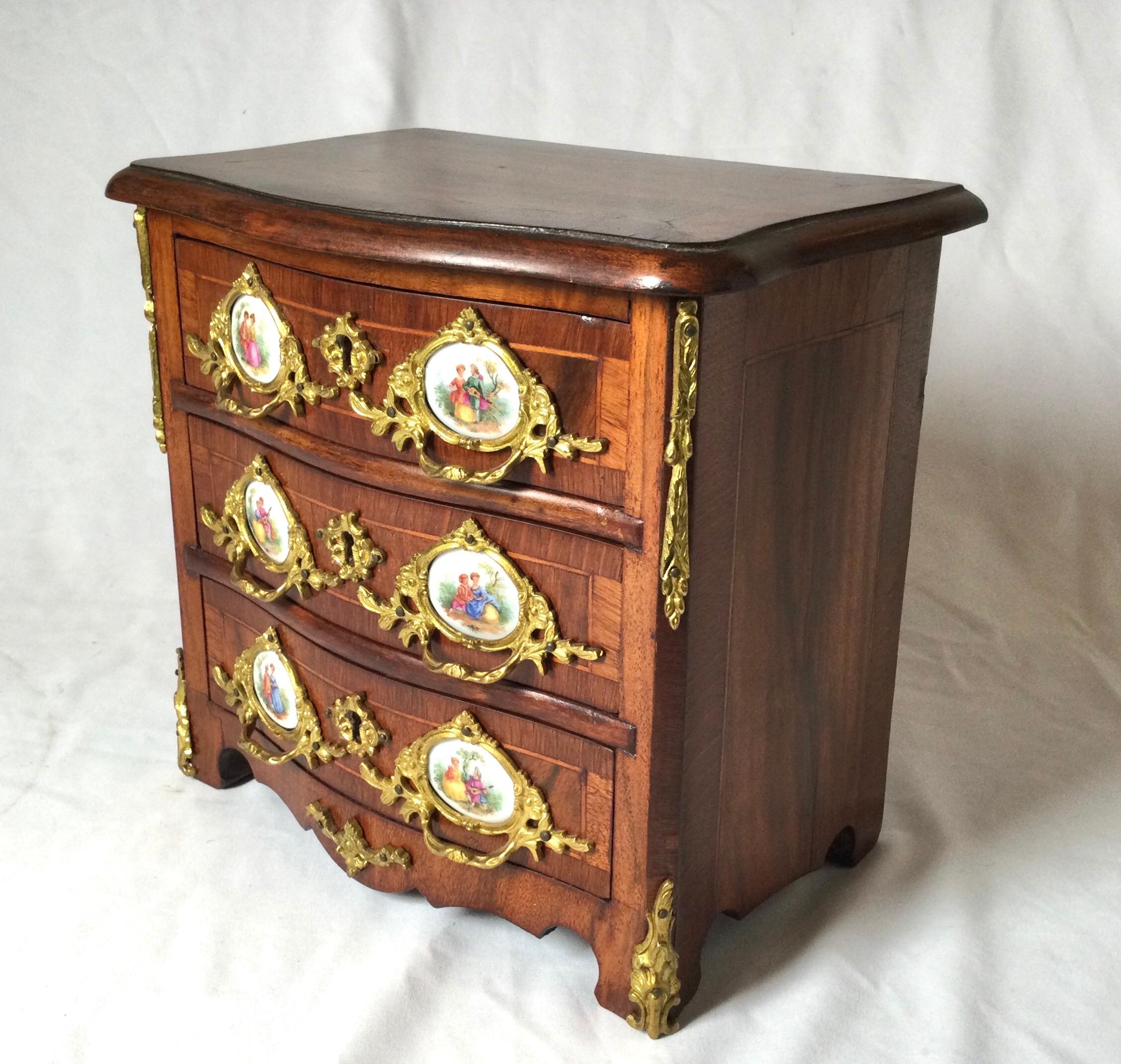 Late 19th Century French Hand Crafted Wooden Miniature Jewelry Chest For Sale