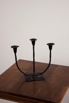Candelabro a tre bracci in ferro forgiato a mano, French mid 20th Century