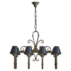 French Hand-Forged Wrought Iron 8-Light Chandelier, 1940s