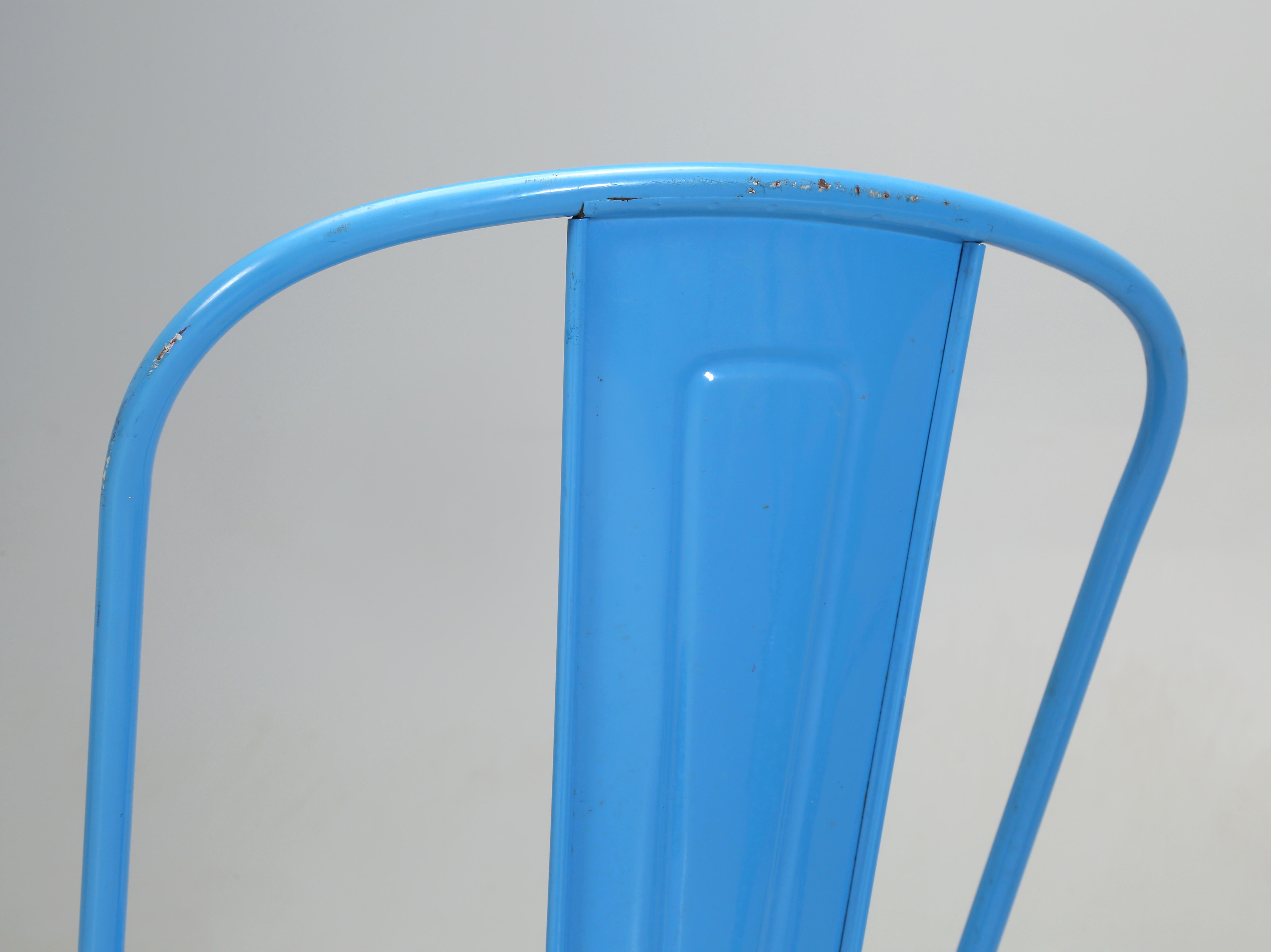 French Hand-Made Vintage Set of (4) Tolix Steel Stacking Chairs in Powder Blue In Good Condition For Sale In Chicago, IL