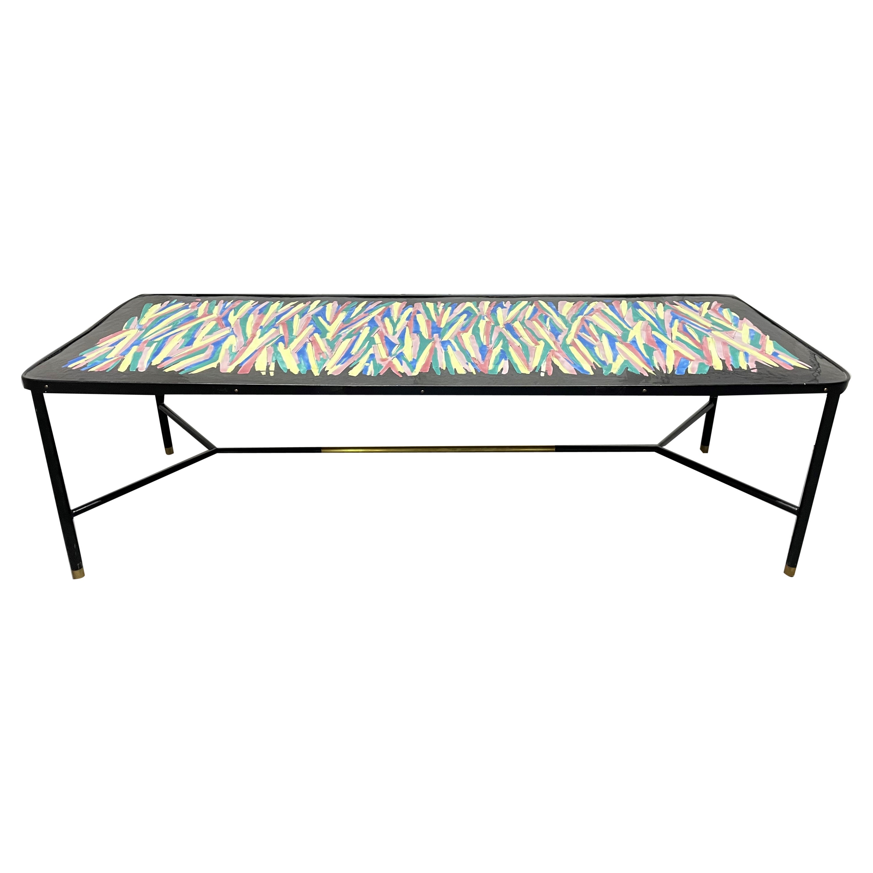 Mesa de centro francesa pintada a mano y con adornos de bronce en venta