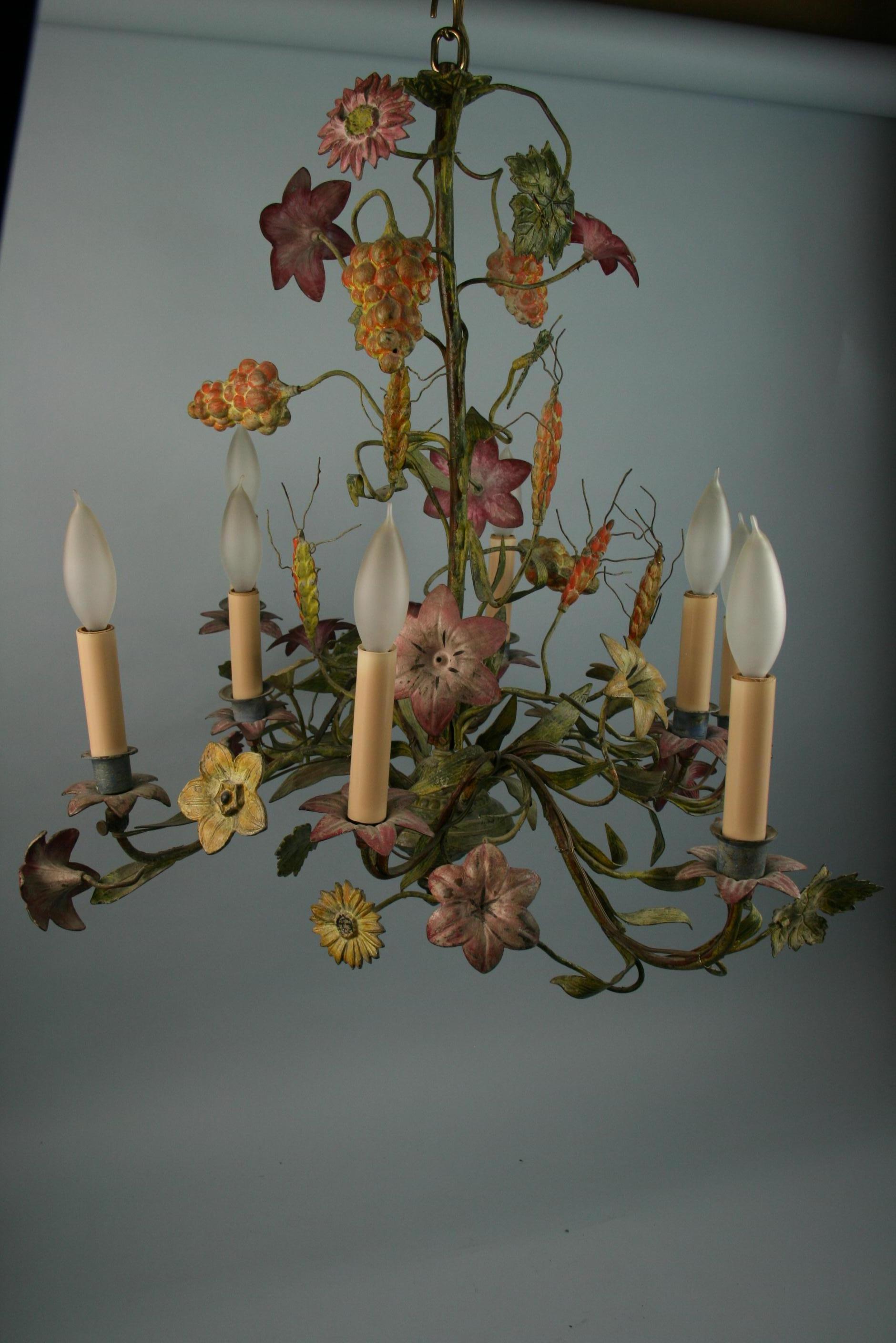 Antique French Tole Hand Painted Flower and Leaves 8 Light Chandelier 1940 4