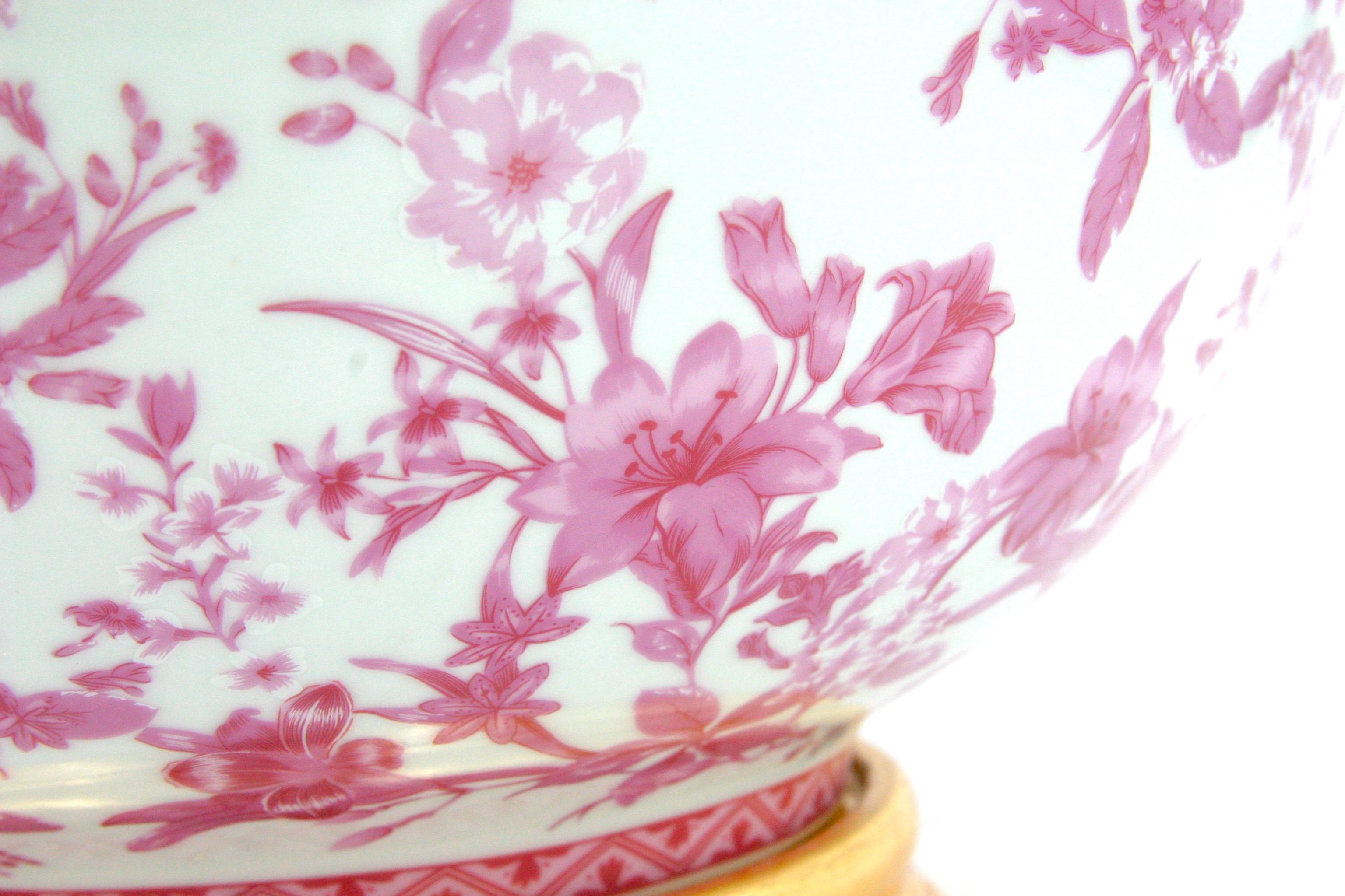 French Hand Painted Glazed Porcelain Decorative Bowl For Sale 5