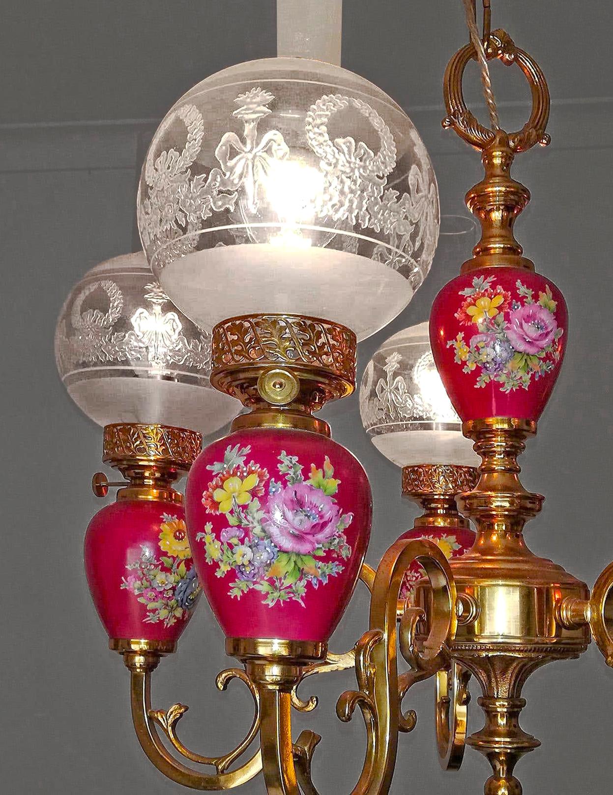 French Hand Painted Pink Porcelain Gilt Brass Engraved Glass Oil Lamp Chandelier 4