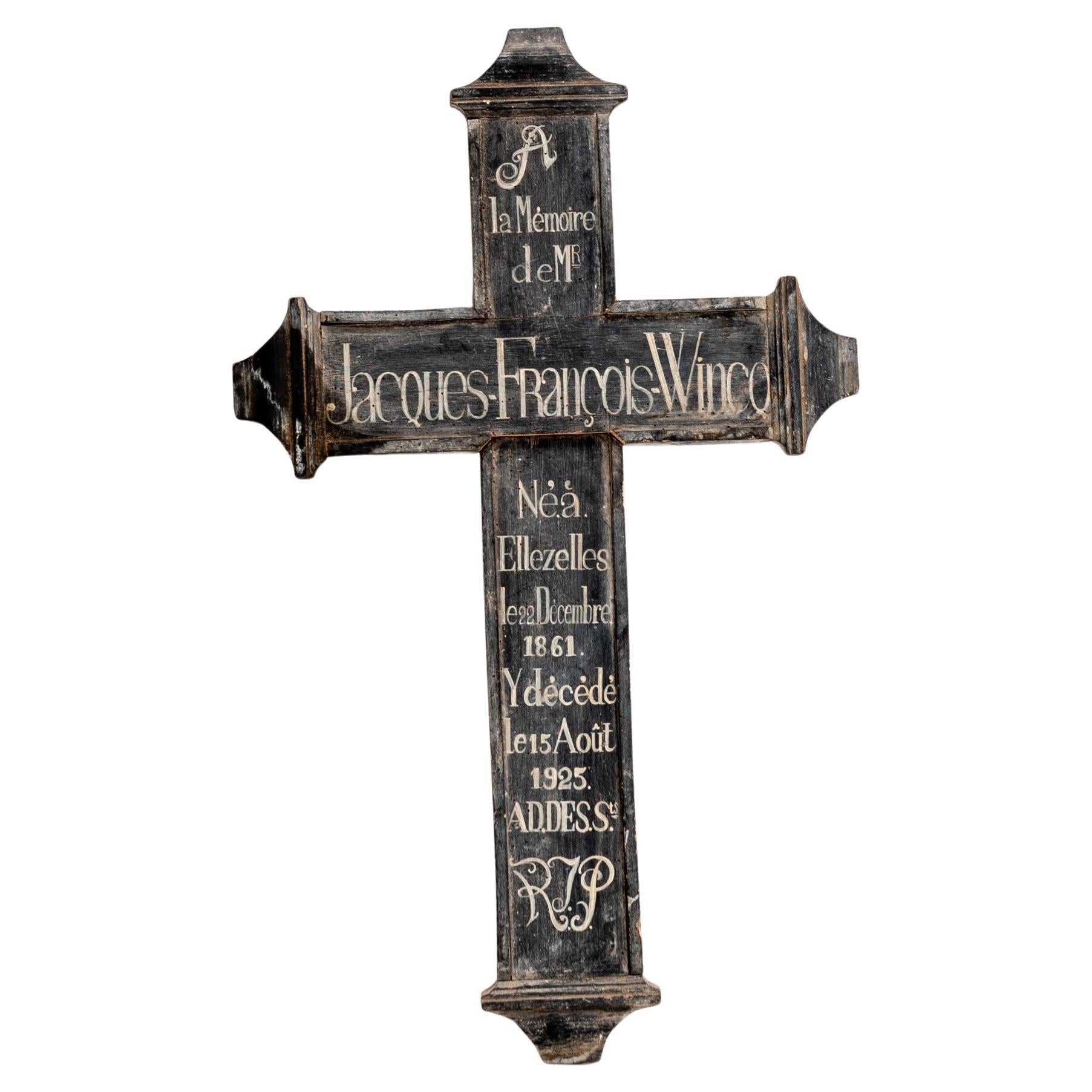 Panneau de signalisation peint à la main, panneau en forme de croix, France, années 1950