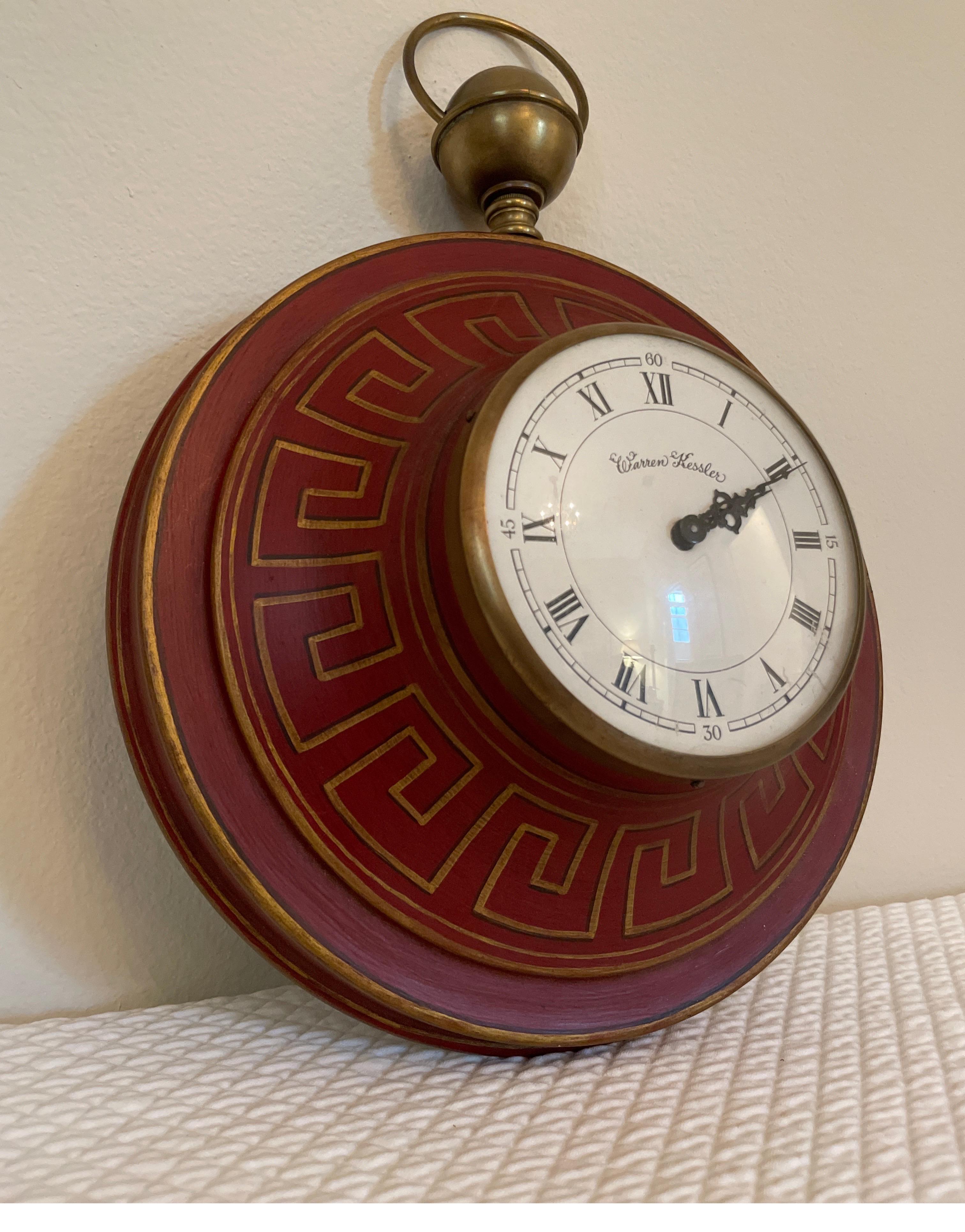 Orologio da parete francese in tole dipinto a mano In condizioni buone in vendita a West Palm Beach, FL