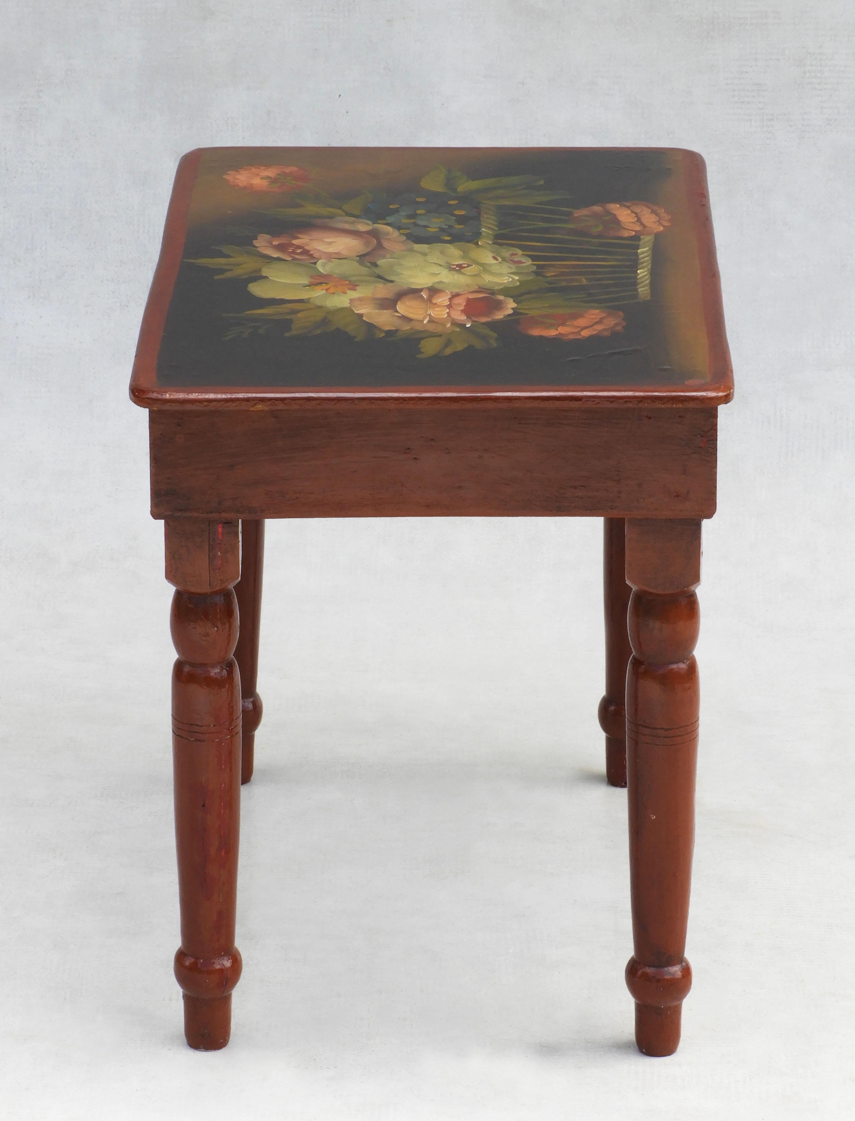 French Hand Painted Side Table Early 20th Century Folk Art  For Sale 2