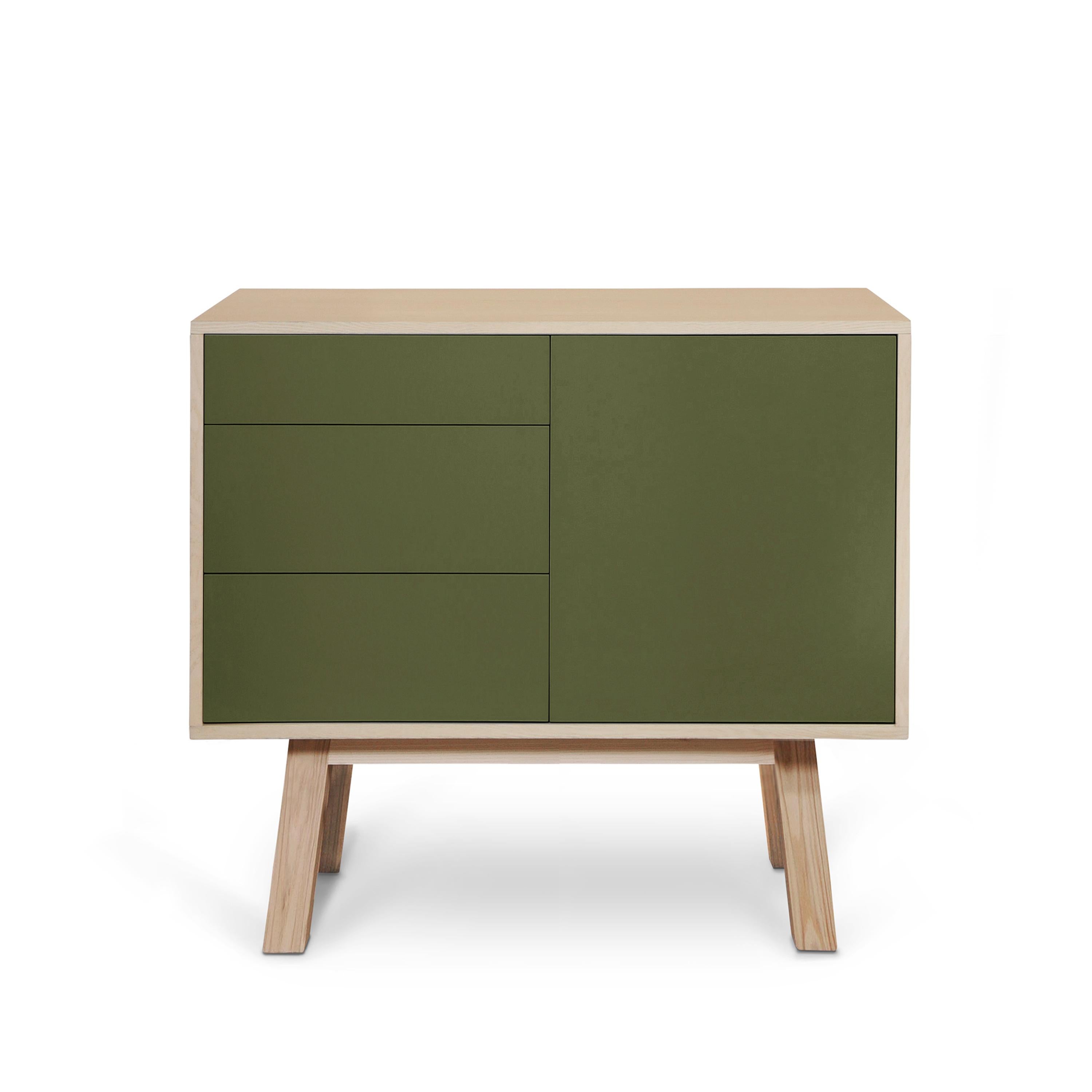 Aparador artesanal francés de 1 puerta y 3 cajones de madera verde de E. Gizard, París Francés en venta