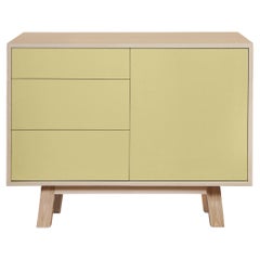 Mueble bajo francés artesanal de 3 cajones de madera amarilla de Eric Gizard, París