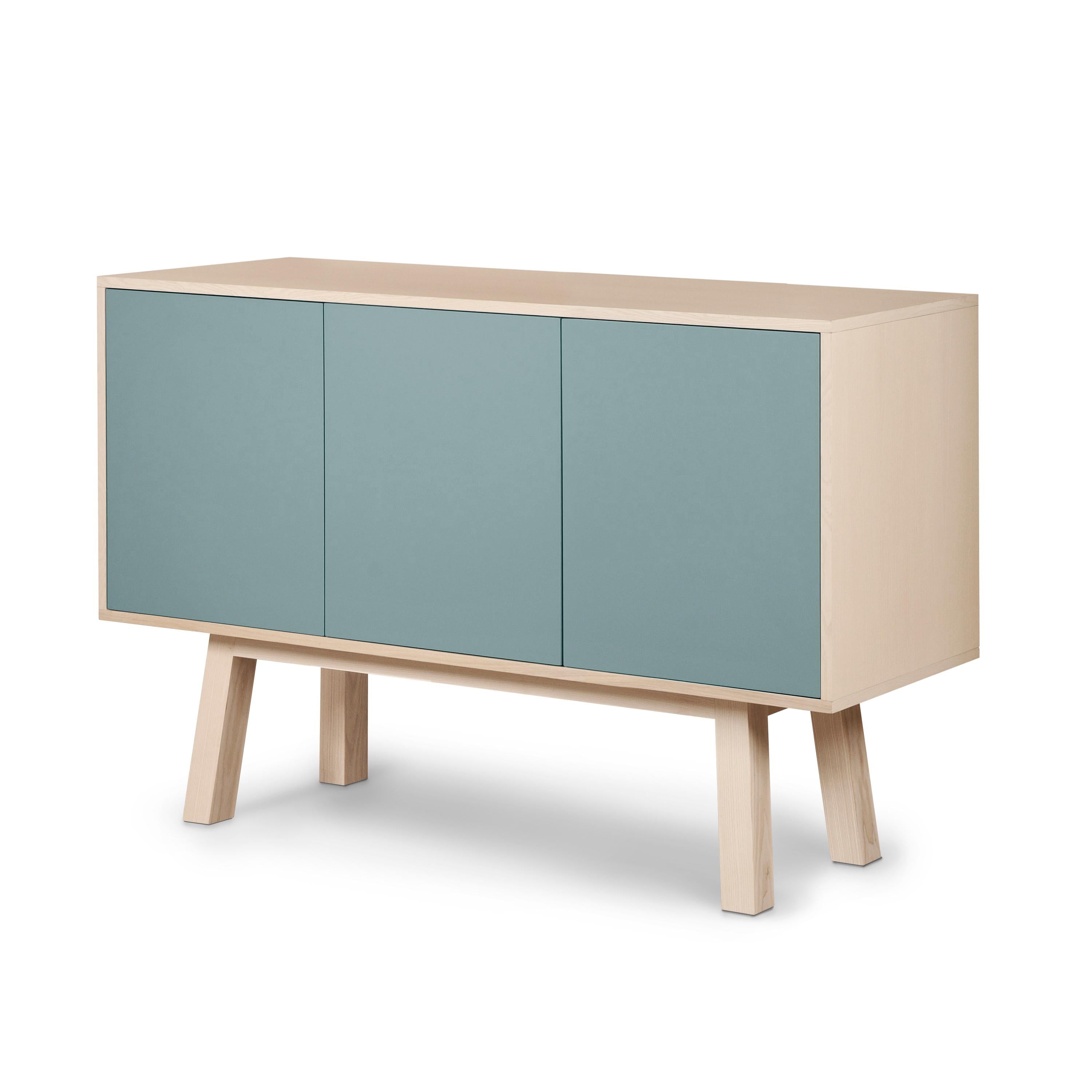 Français Buffet à 3 portes bleu-gris, fabriqué à la main par le designer Eric Gizard Paris en vente