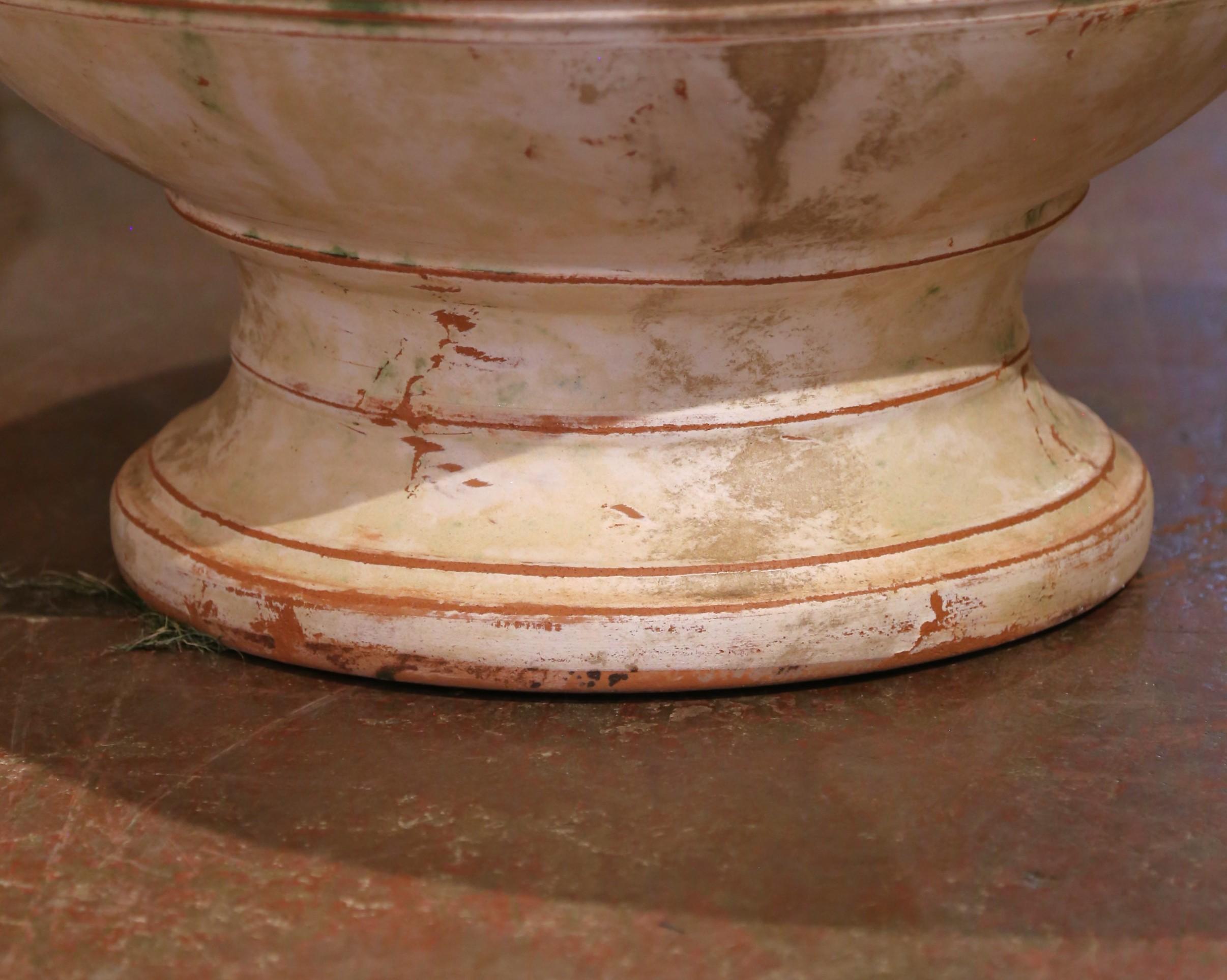 Jardinera Urna Tazón Anduze de Terracota hecha a mano en Francia por La Madeleine Francés en venta