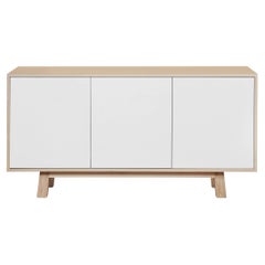 Aparador blanco de 3 puertas de diseño artesanal francés de Eric Gizard Paris