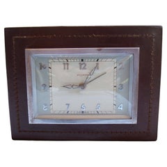 Orologio da tavolo francese in pelle marrone cucito a mano in stile Hermes di Bayard, 1950