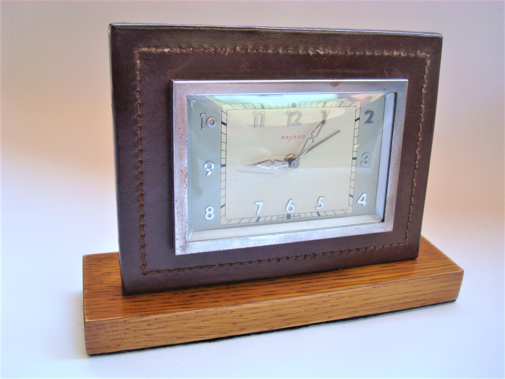 Polished French Handstitched Brown Leather Desk Clock by Bayard, 1950´s For Sale
