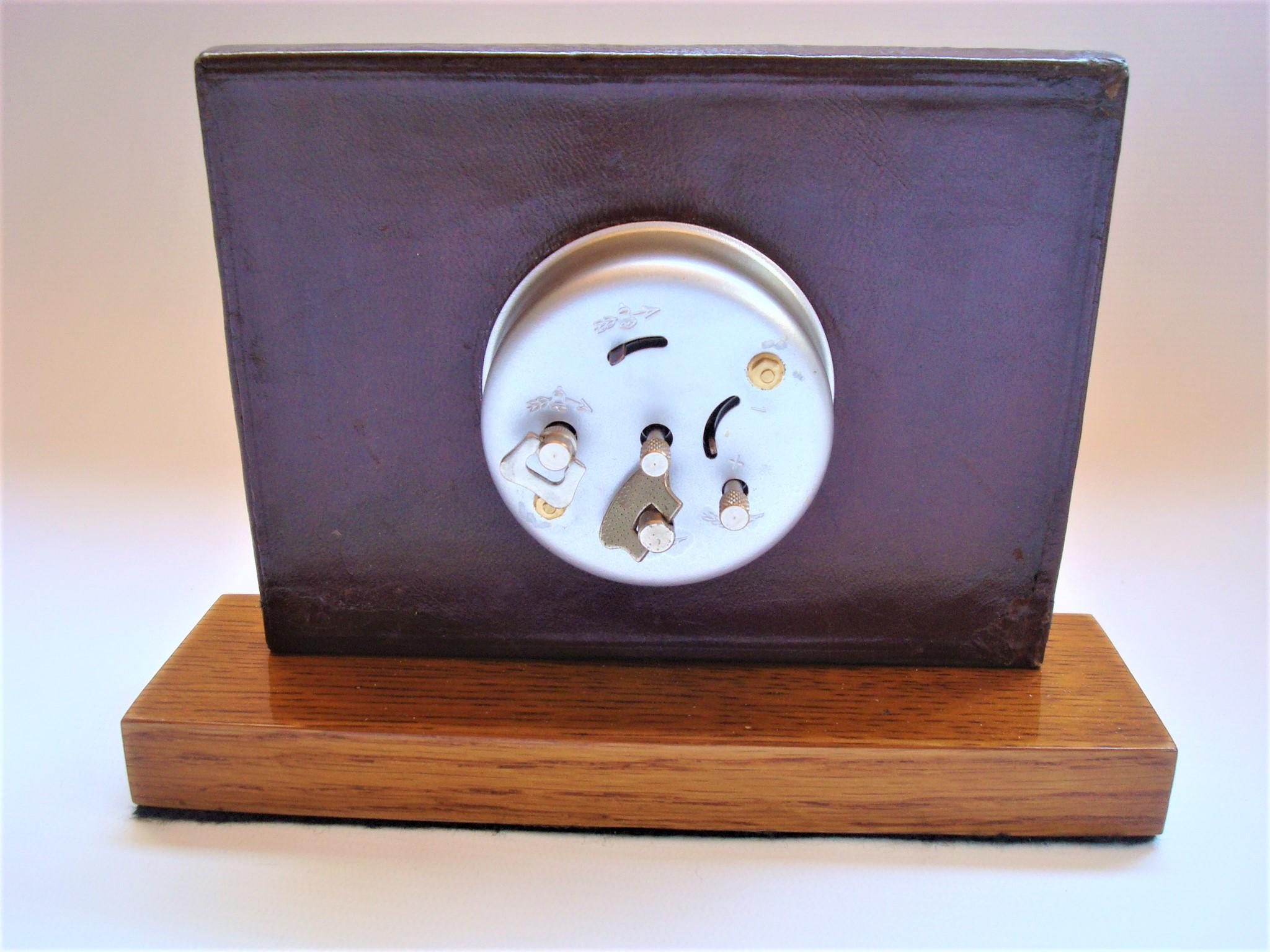 20th Century French Handstitched Brown Leather Desk Clock by Bayard, 1950´s For Sale