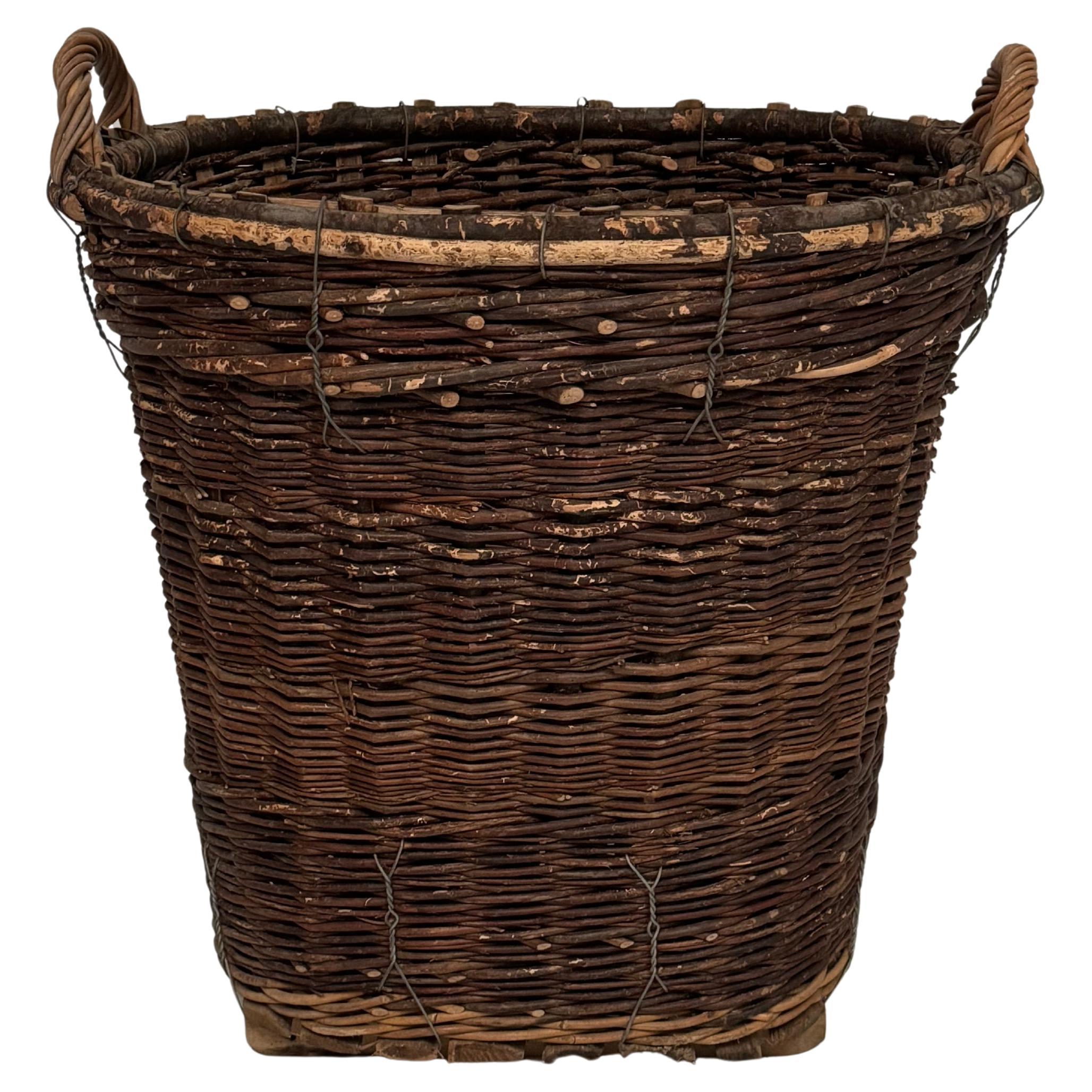 French Harvest Basket en vente