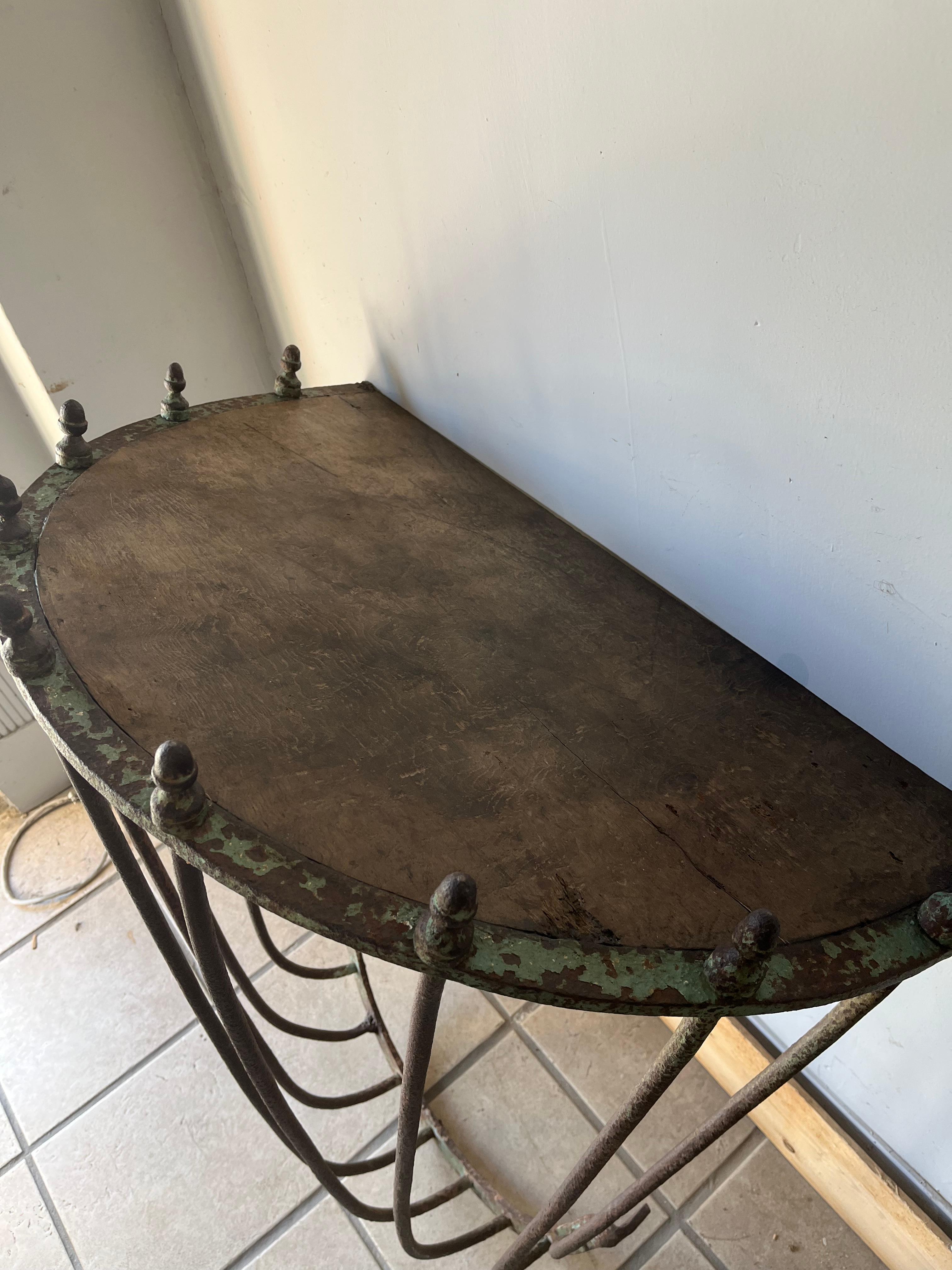 Mangeoire à foin française Console Demi Lune en vente 2