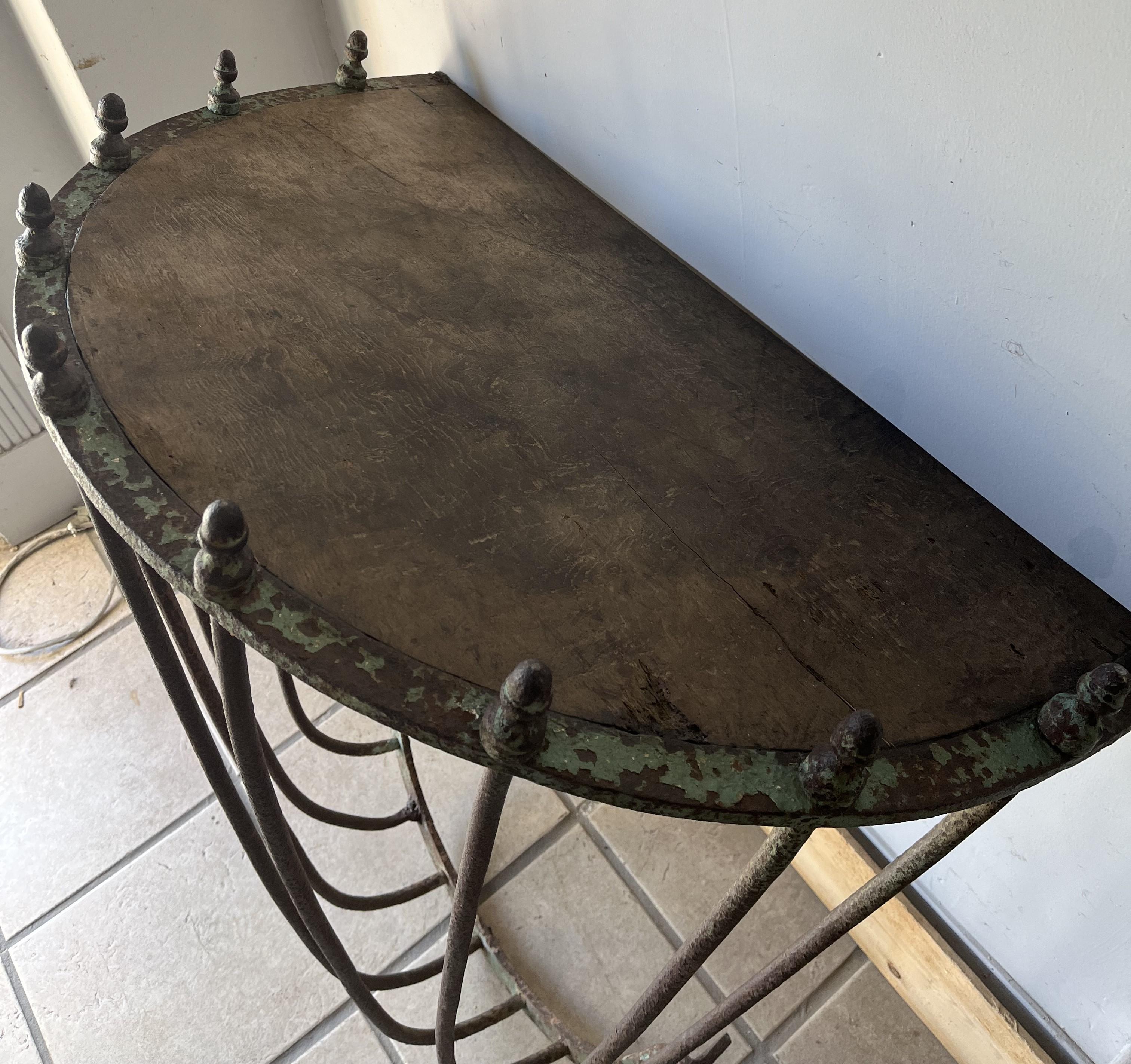 Mangeoire à foin française Console Demi Lune en vente 3