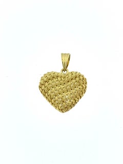 French Heart Pendant Yellow Gold Filigree