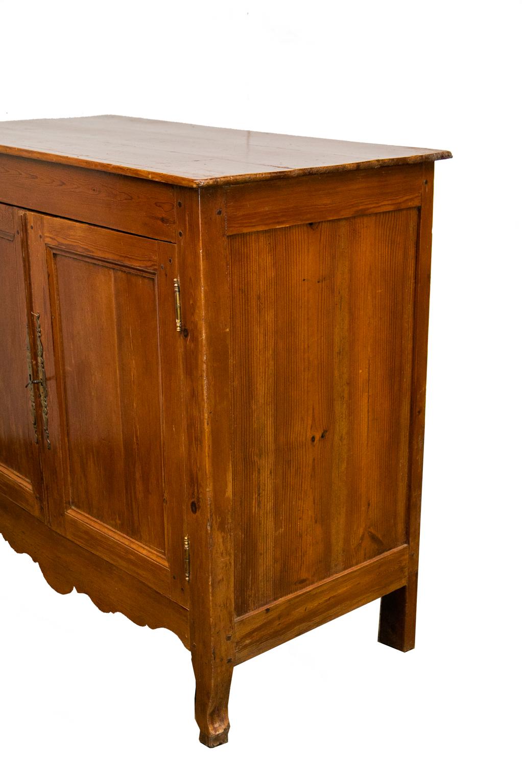 Mid-19th Century French Heart Pine Buffet For Sale