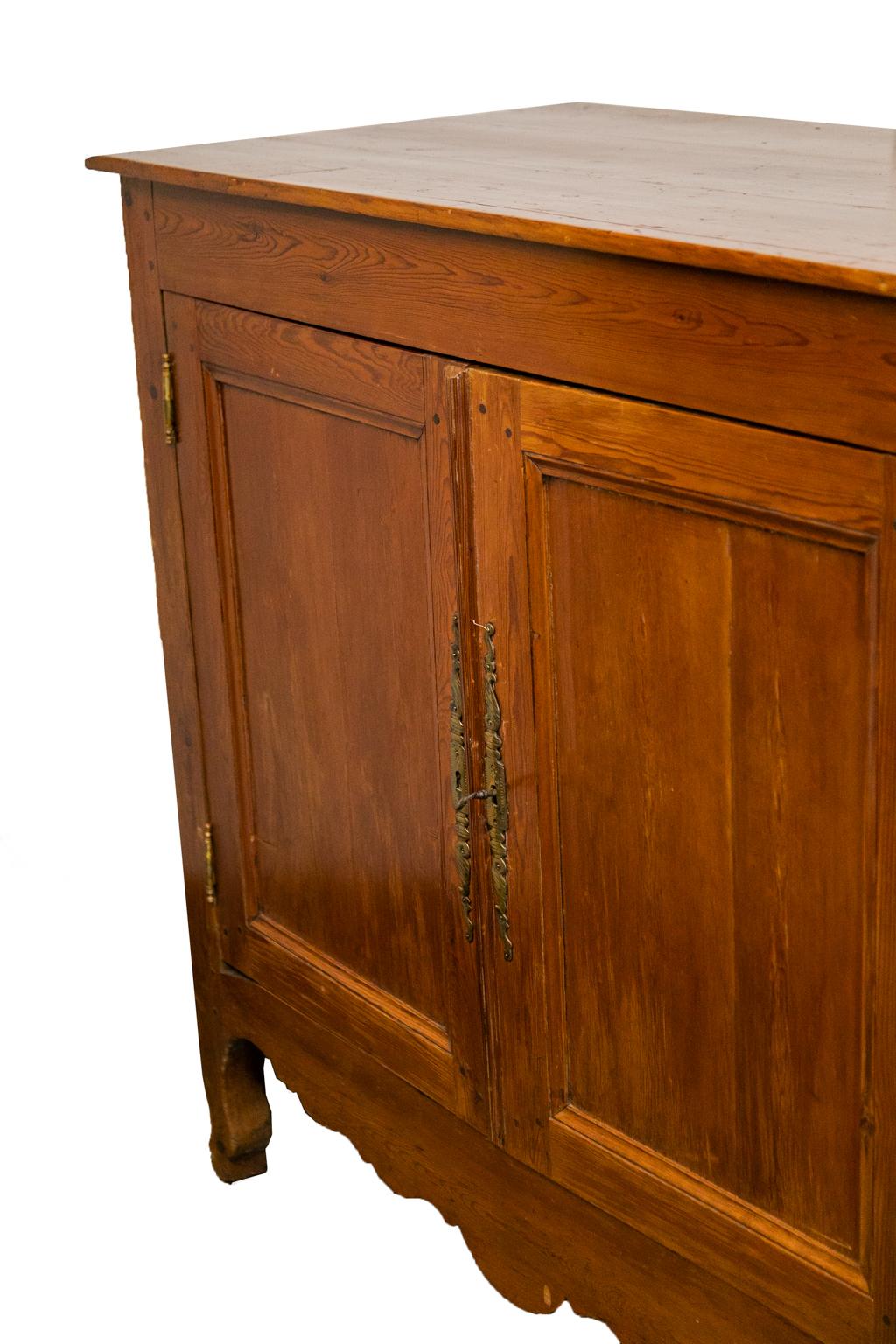 Buffet di pino francese Heart Pine in vendita 1