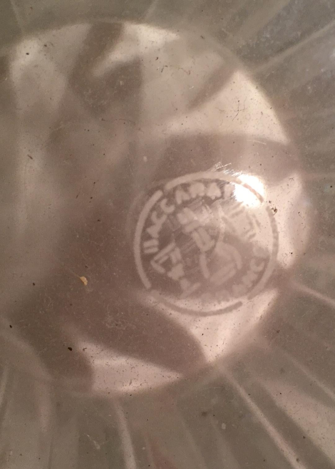 Vase français de Baccarat dans le motif Brigitte Bon état à Houston, TX