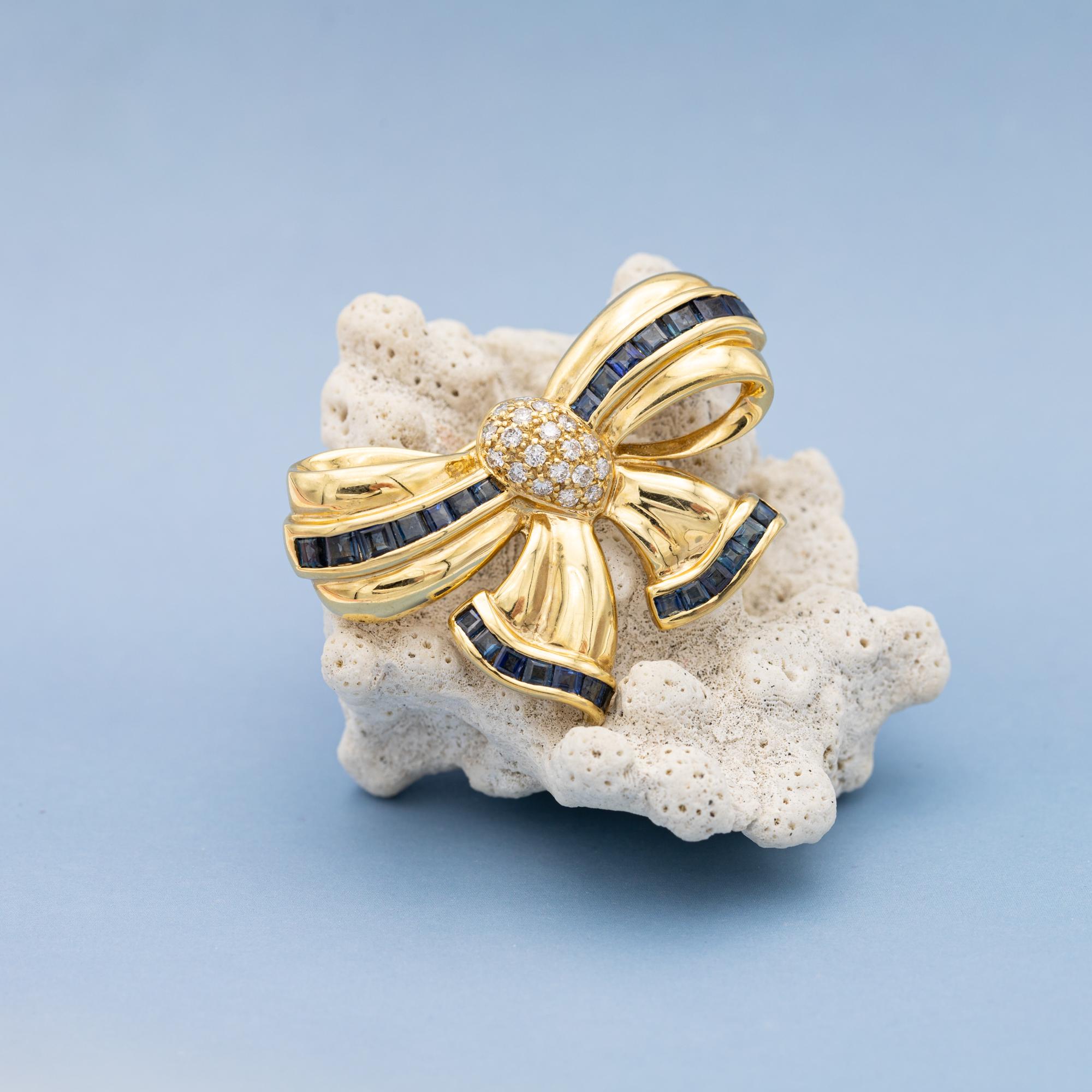 Women's or Men's French Heavy solid gold 18k bow Brooch - sapphire collar pin, authentic diamonds