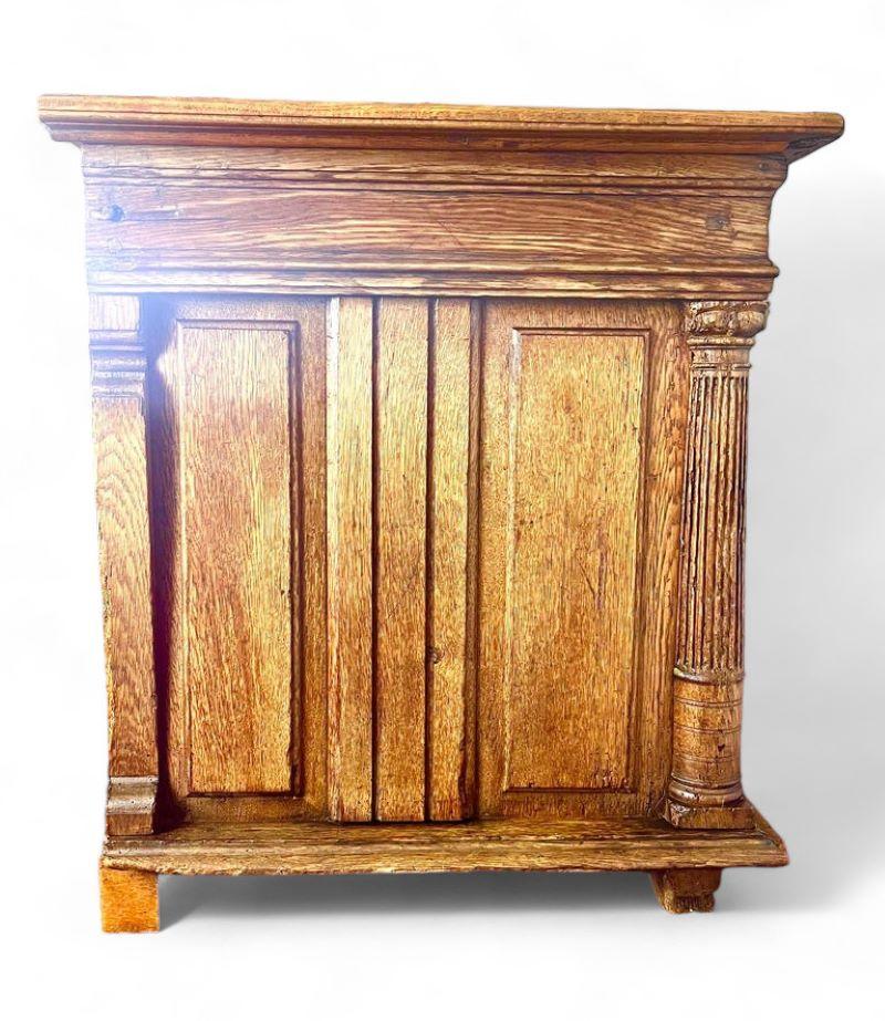 18th Century and Earlier French Henri IV / Renaissance Chest Desk in carved wood 17th - France For Sale