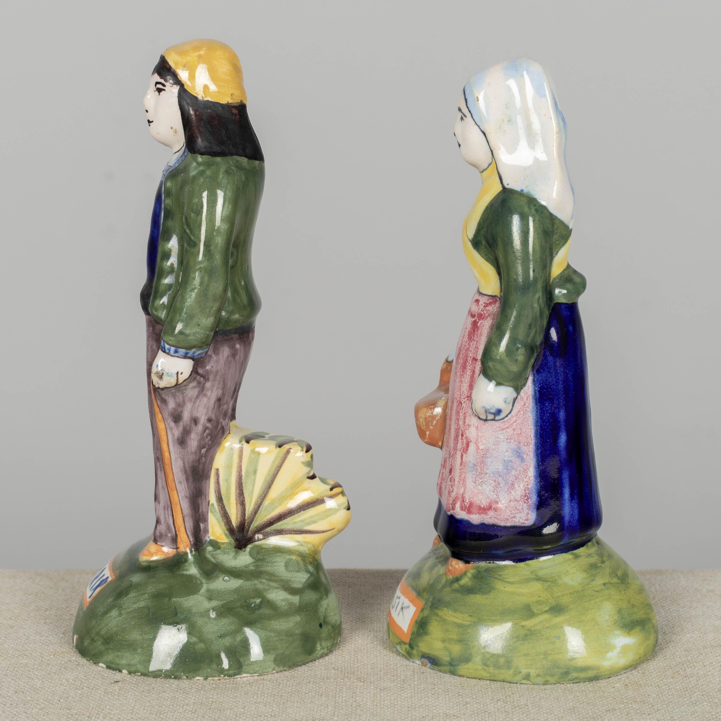 French Henriot Quimper Faience Figurines, a Pair In Good Condition For Sale In Winter Park, FL