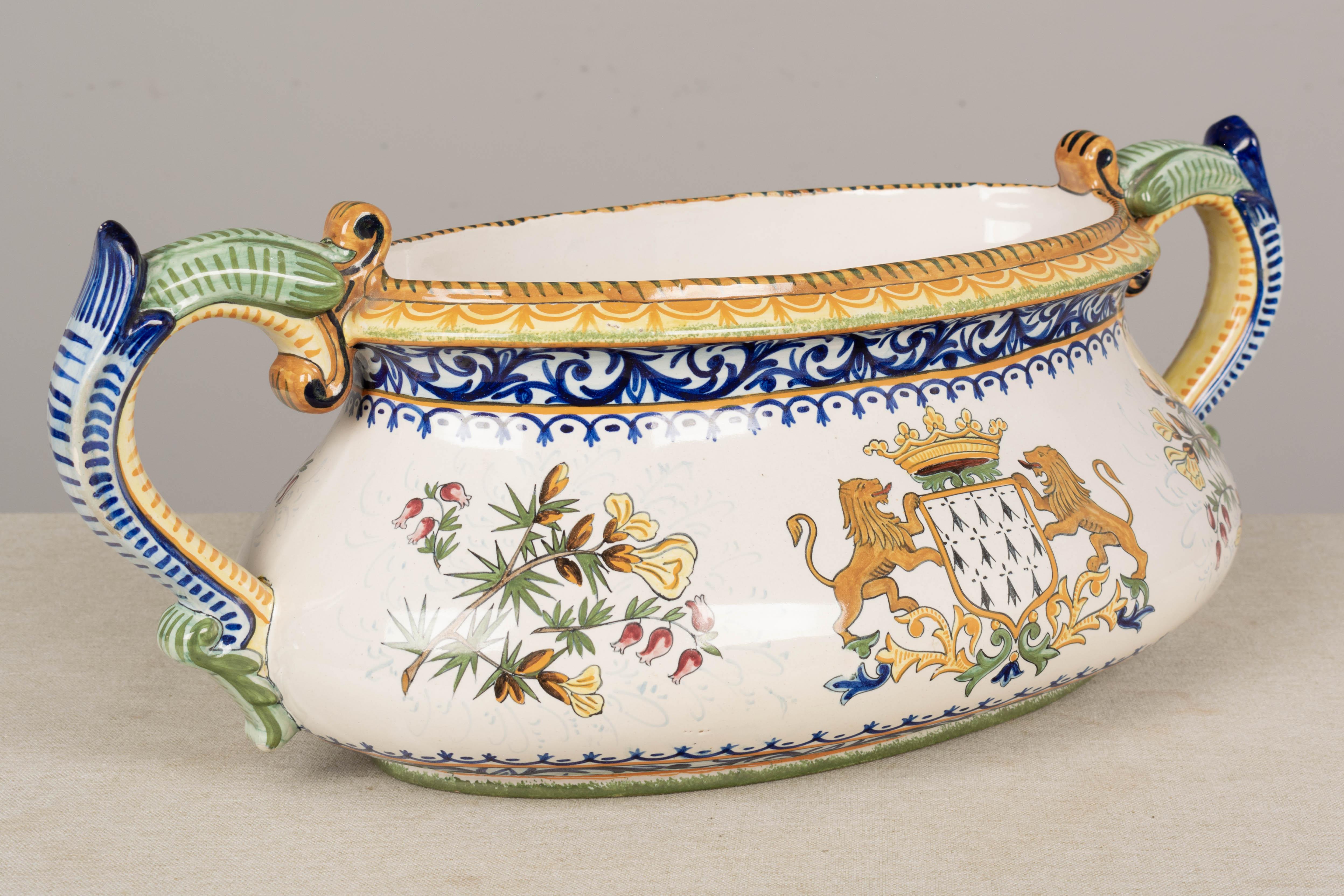 French Henriot Quimper Faience Jardiniere In Good Condition For Sale In Winter Park, FL
