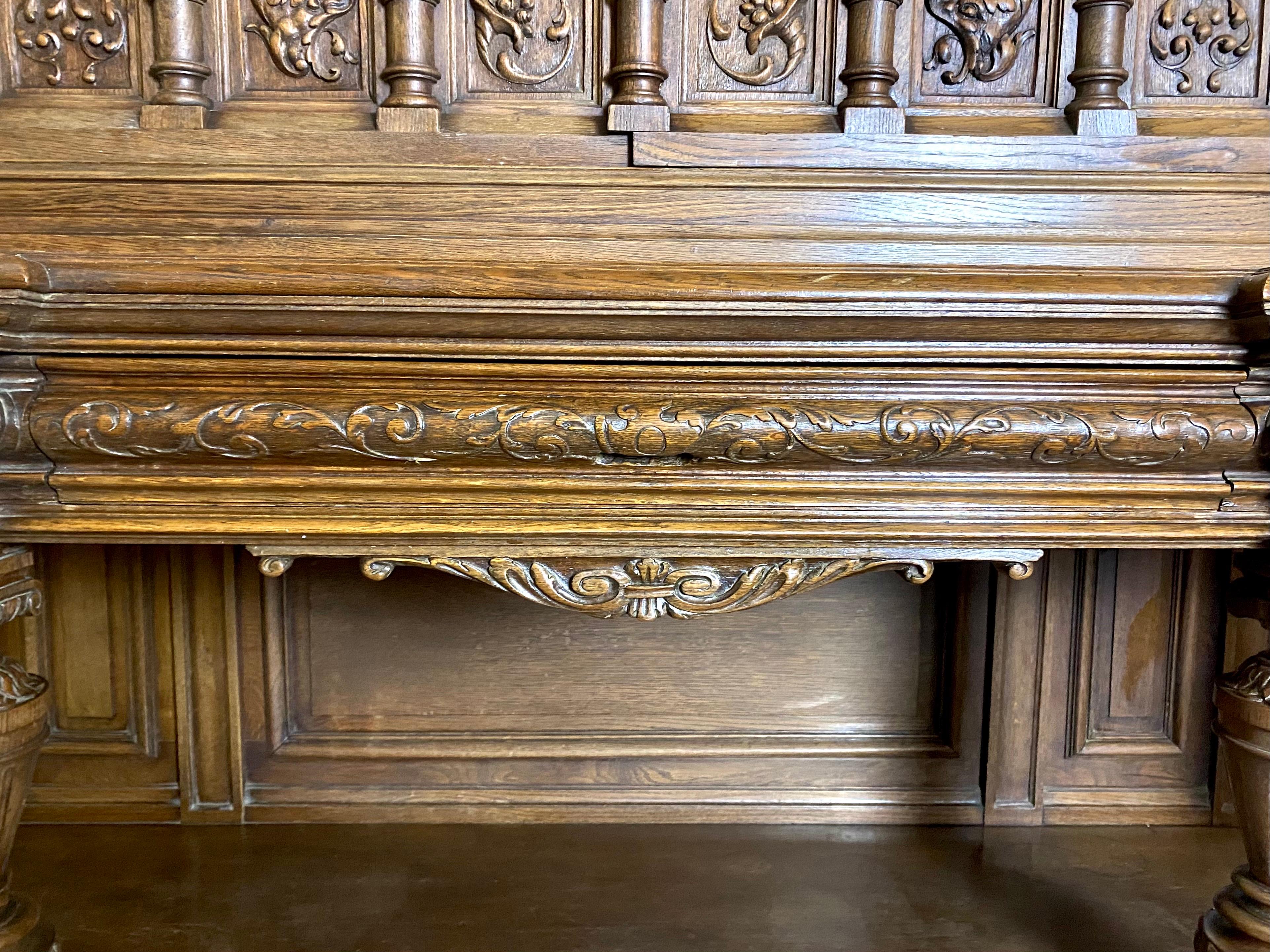 French Henry II Castle Dresser Sideboard credenza Buffet - Renaissance - 19th For Sale 4