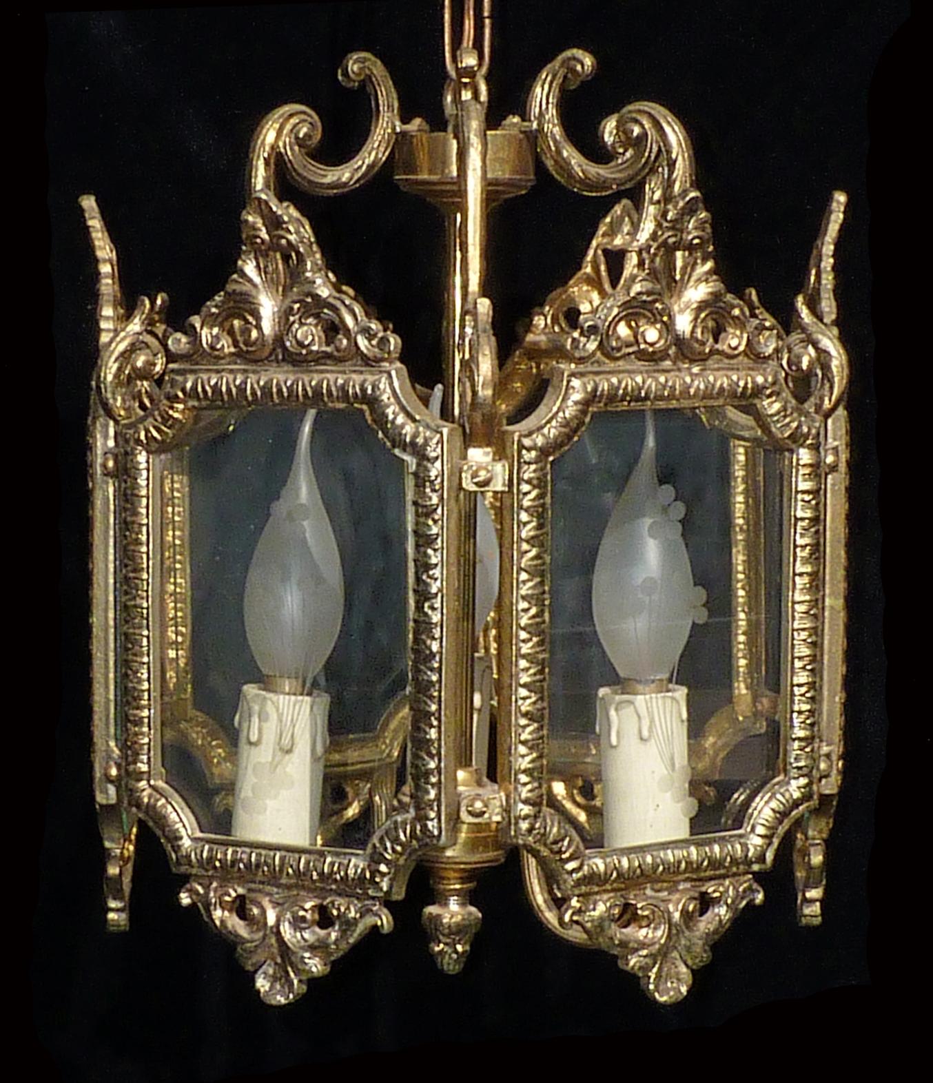 Französisches Sechseck Empire Vergoldete Bronze & Geätztes Glas 3-Licht Laterne oder Kronleuchter im Angebot 1