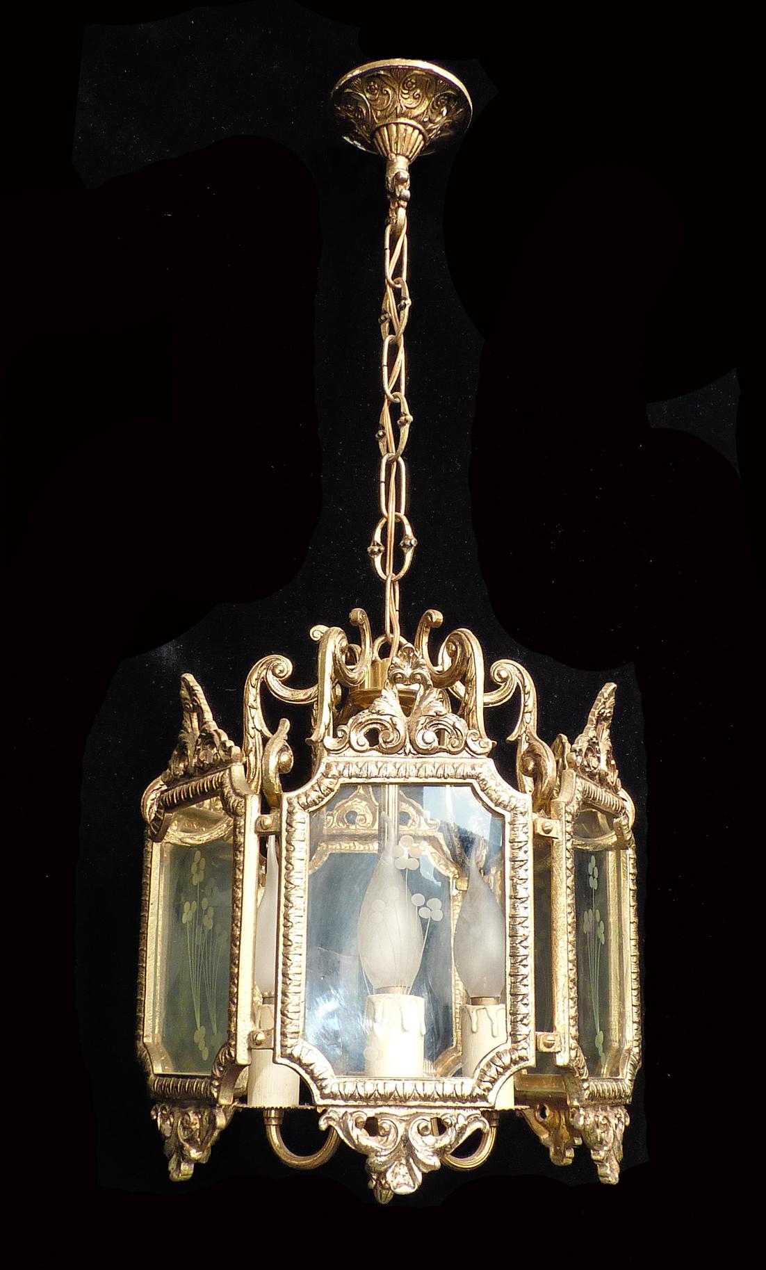 Französisches Sechseck Empire Vergoldete Bronze & Geätztes Glas 3-Licht Laterne oder Kronleuchter im Angebot 3