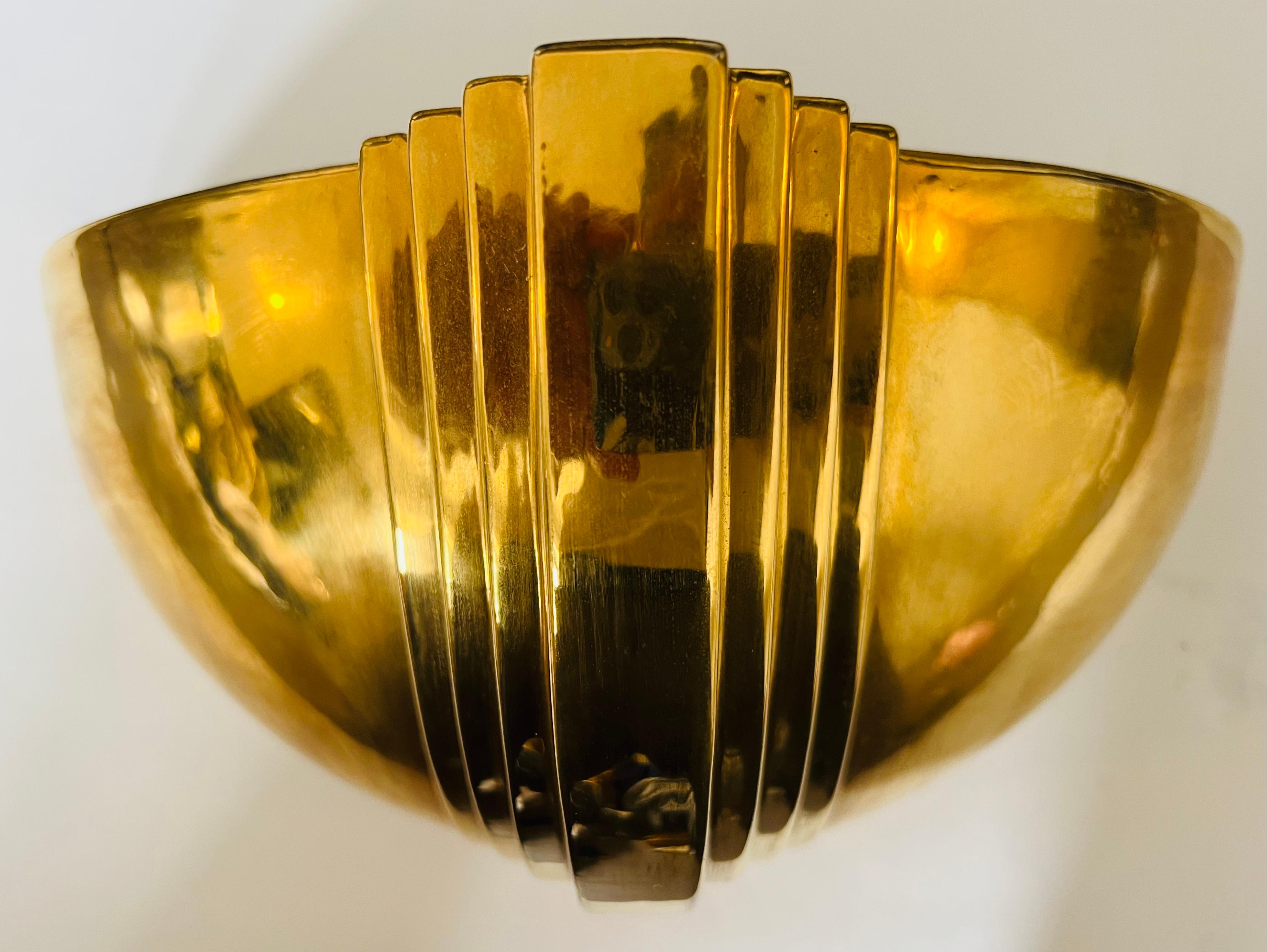 French High Style 1980s Art Deco Golden Ceramic Wall Light In Good Condition In New York, NY