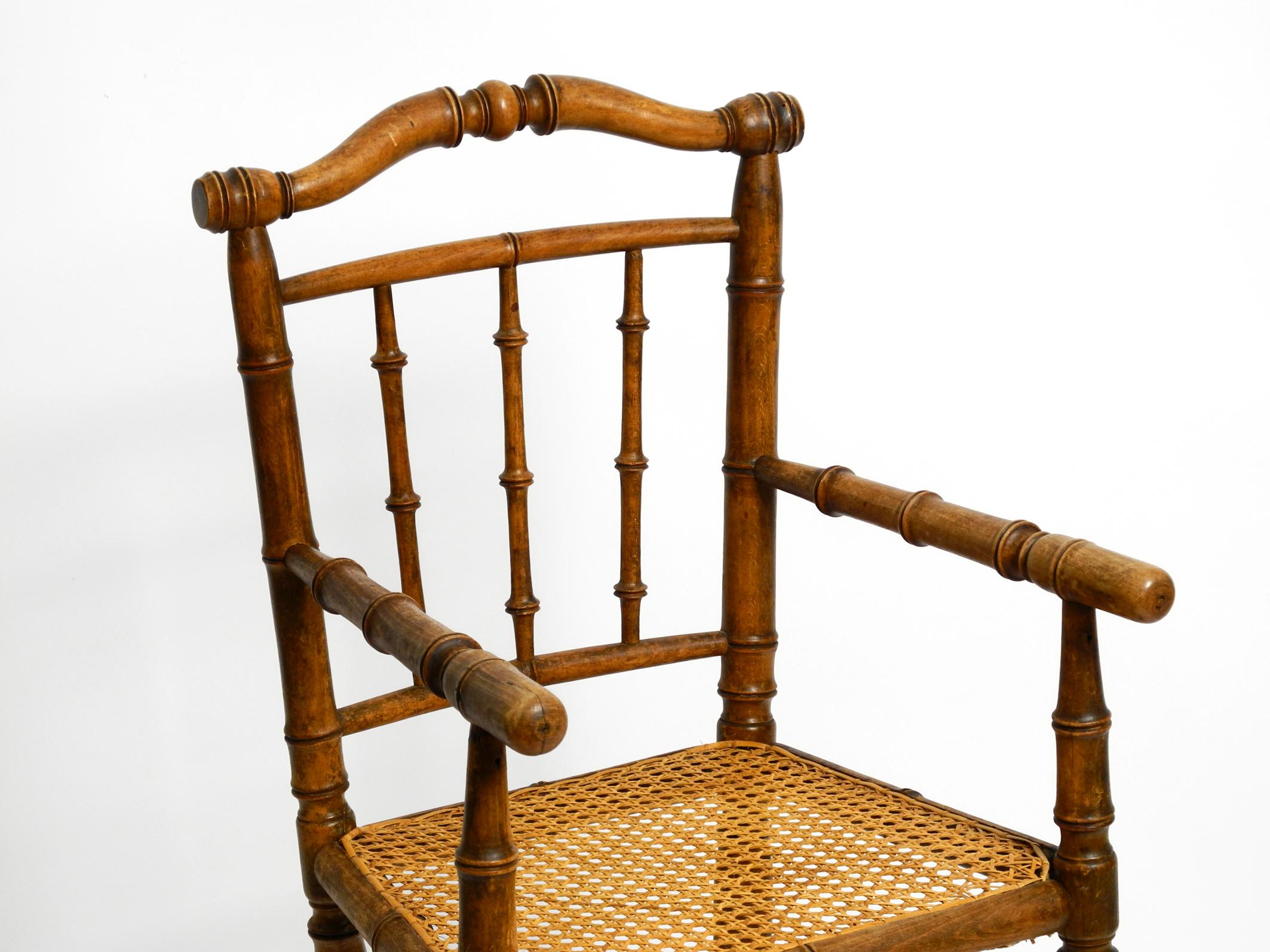 French Highchair for a Child from the 30s Made of Bentwood with Viennese Wicker  For Sale 1