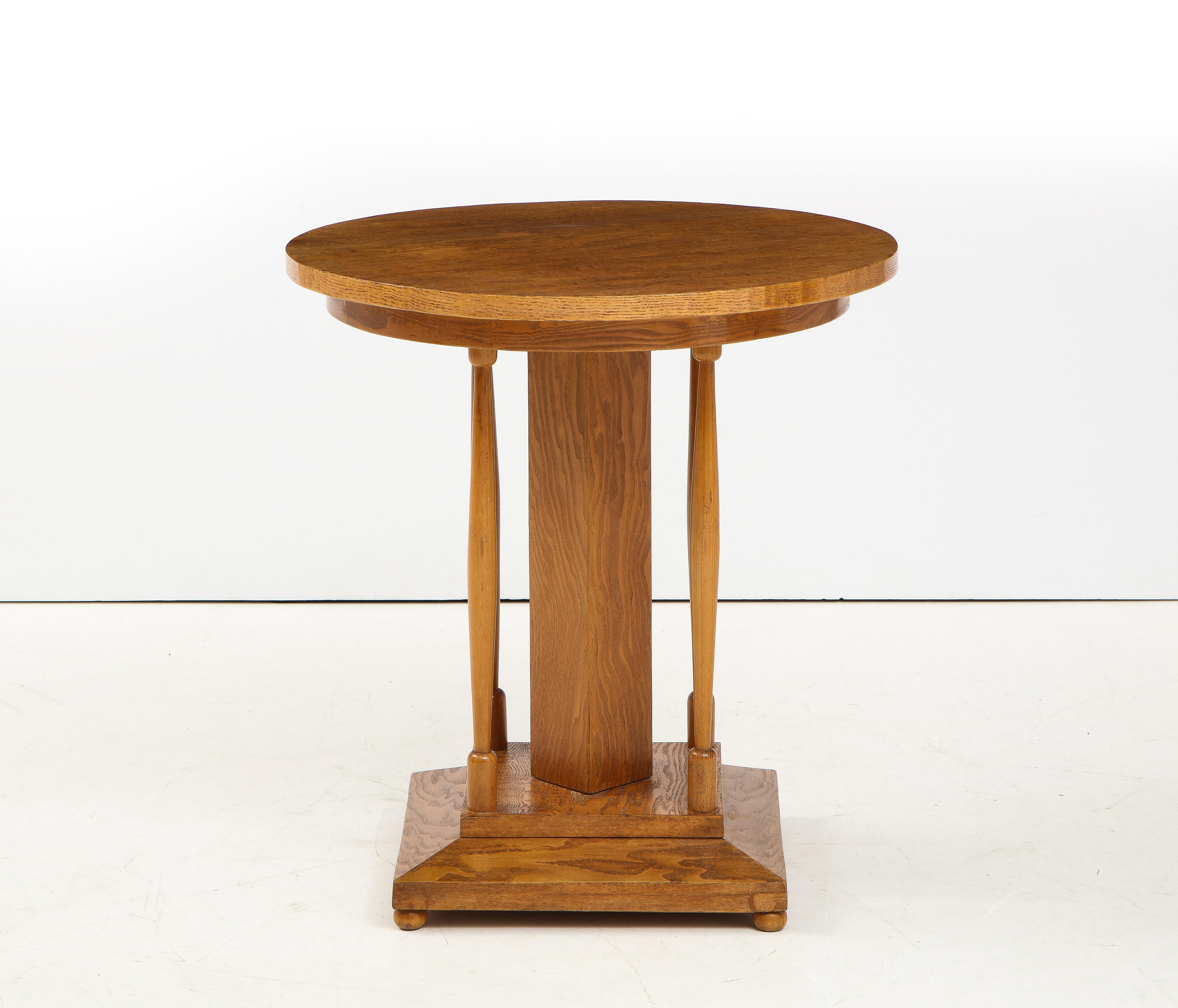 Neoclassical French Highly Figured Oak Pedestal Table, circa 1920s