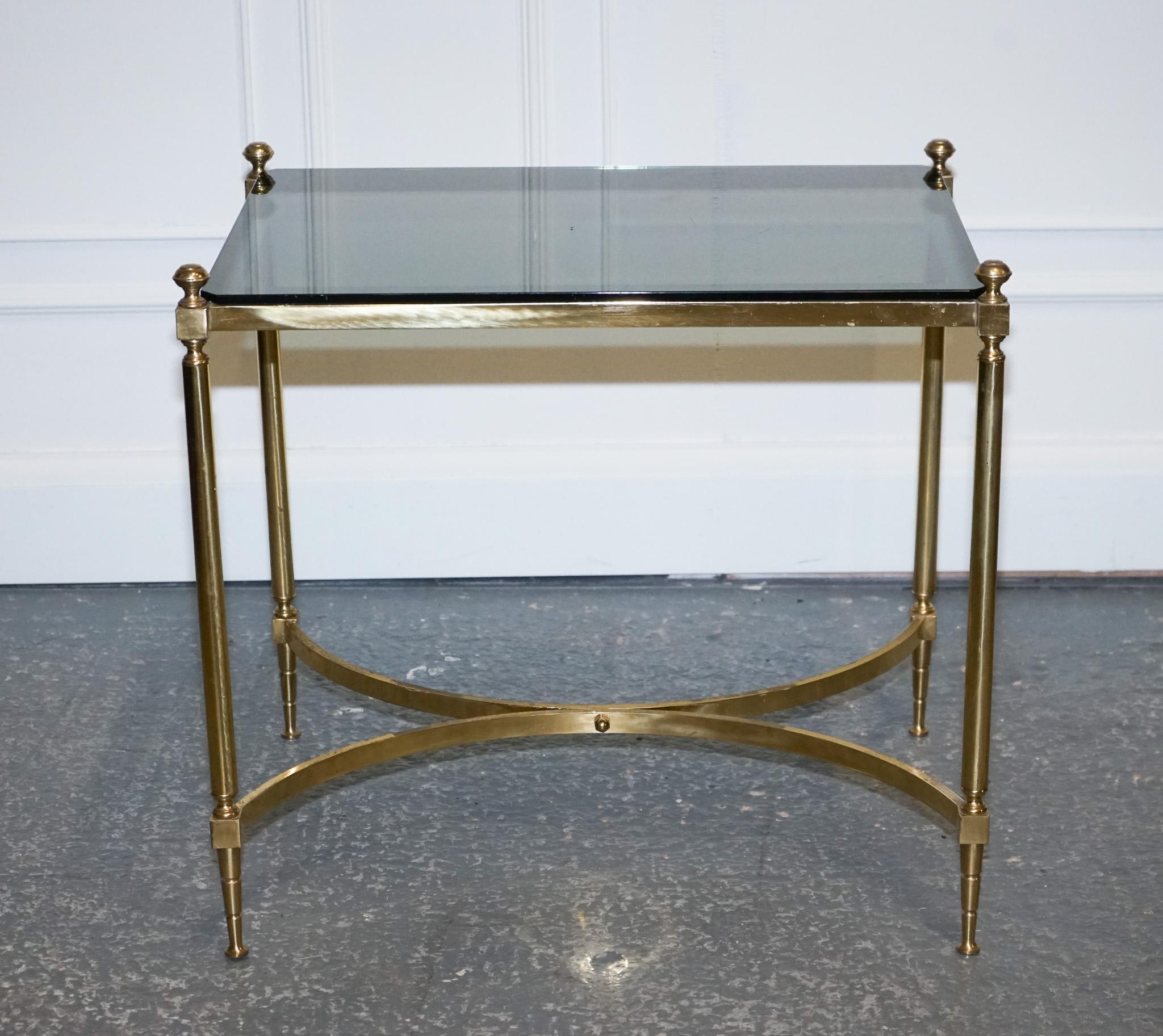 Hand-Crafted French Hollywood Regency 1960s Brass & Smoked Glass Coffee Table For Sale
