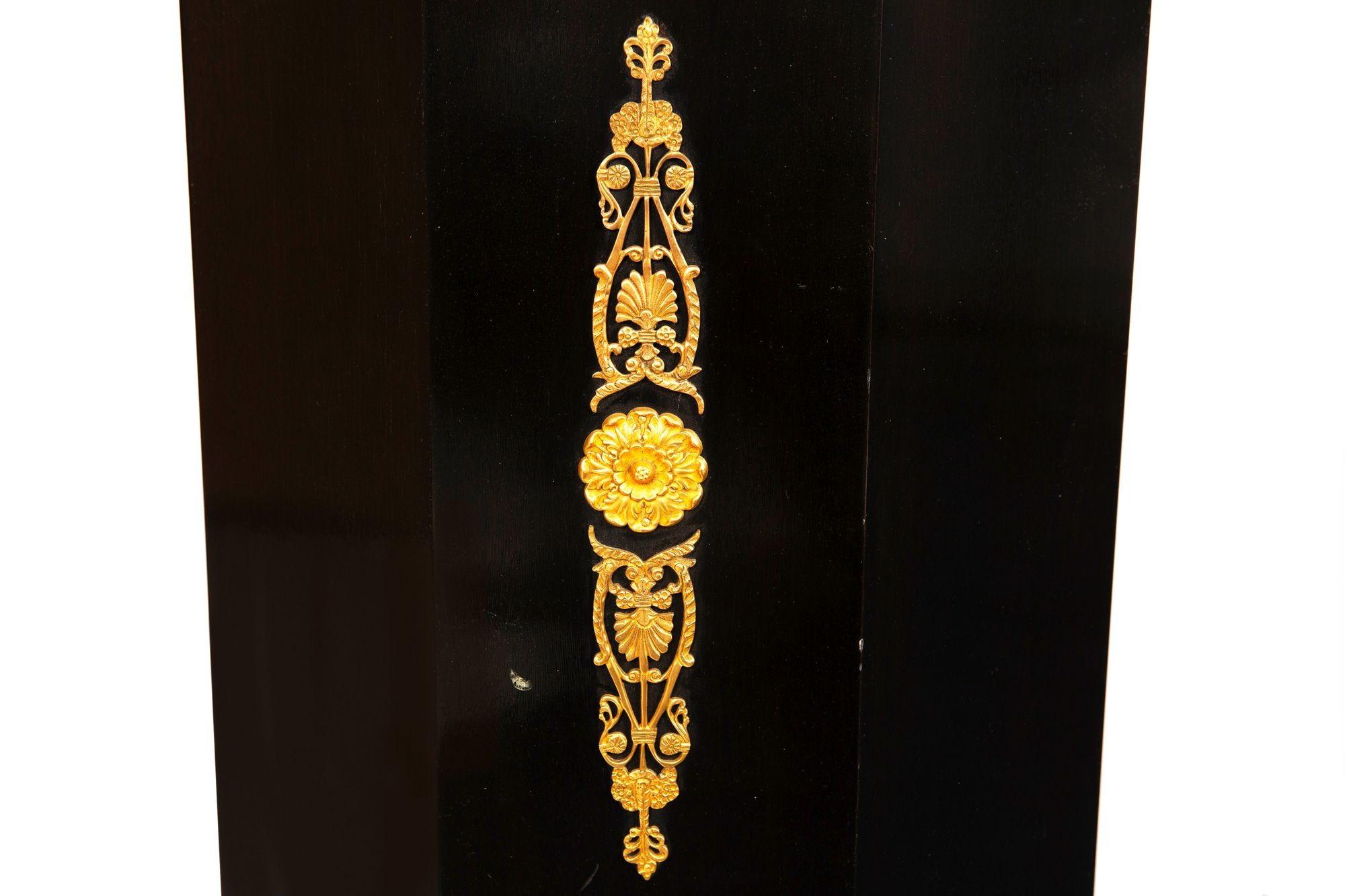 French Hollywood Regency Ebonized Pedestal Column, style of Maison Jansen For Sale 7
