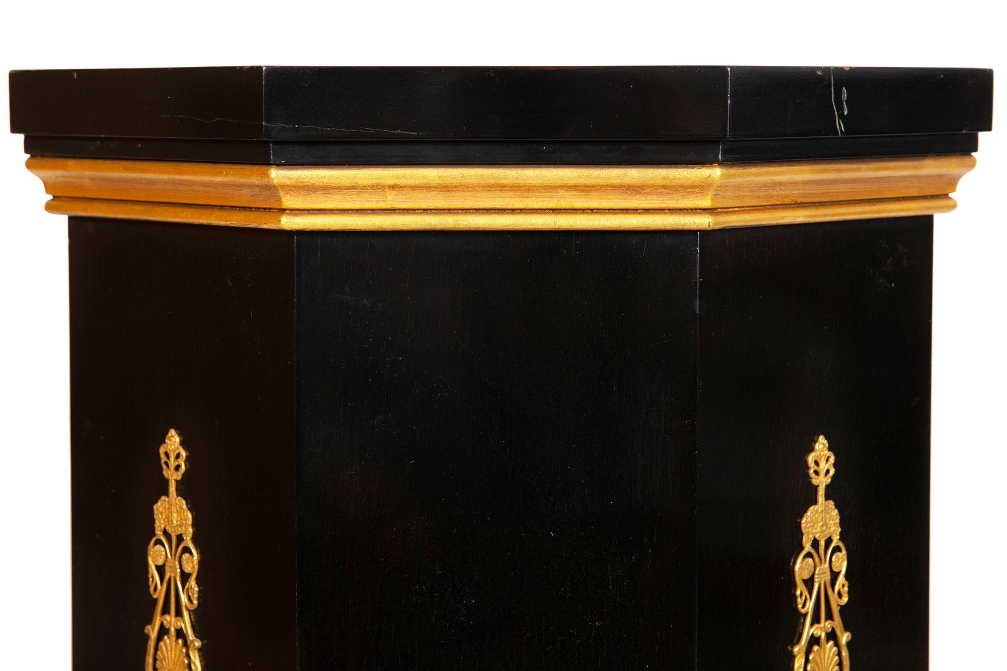 French Hollywood Regency Ebonized Pedestal Column, style of Maison Jansen For Sale 3