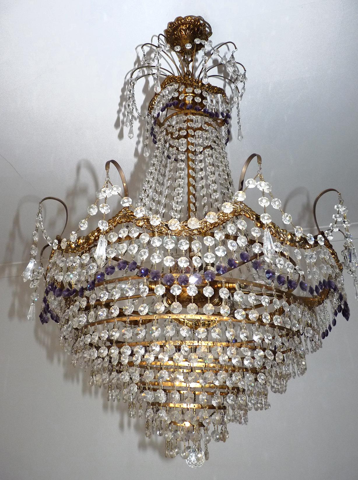 French Hollywood Regency Empire, Amethyst Cut Crystal & Bronze 8 Light Chandelier In Excellent Condition For Sale In Coimbra, PT