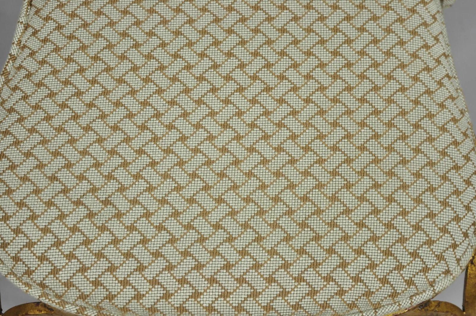 Sedia da fianco francese Hollywood Regency in ferro dorato stile Jean-Charles Moreux in vendita 3