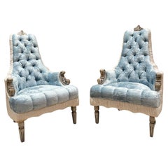 Coppia di poltrone originali francesi Hollywood Regency in velluto blu e bianco