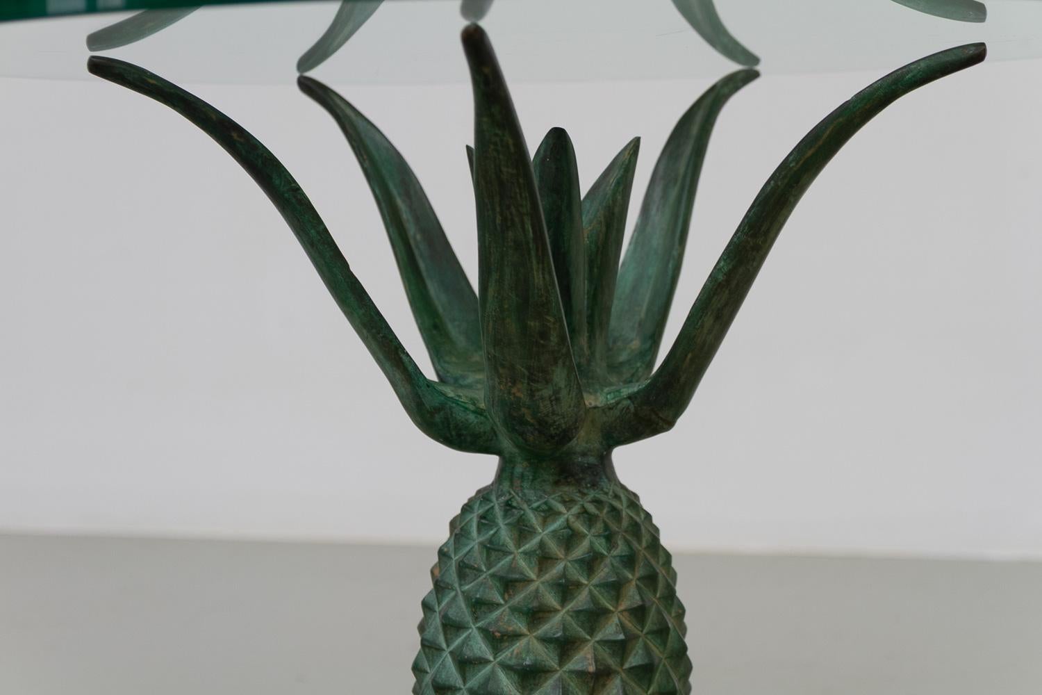 Fine XX secolo Tavolino ananas francese Hollywood Regency in ottone e vetro. 1970s. in vendita
