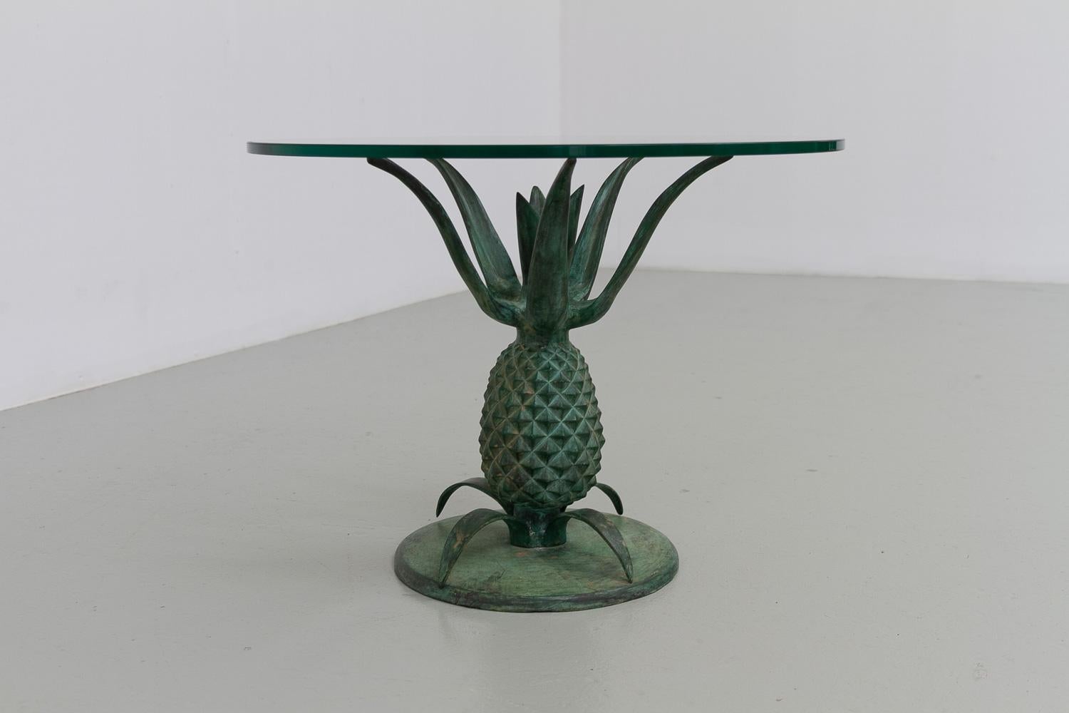 Tavolino ananas francese Hollywood Regency in ottone e vetro. 1970s. in vendita 2