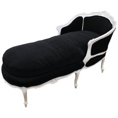 French Hollywood Regency Style Carved Beechwood Chaise Lounge