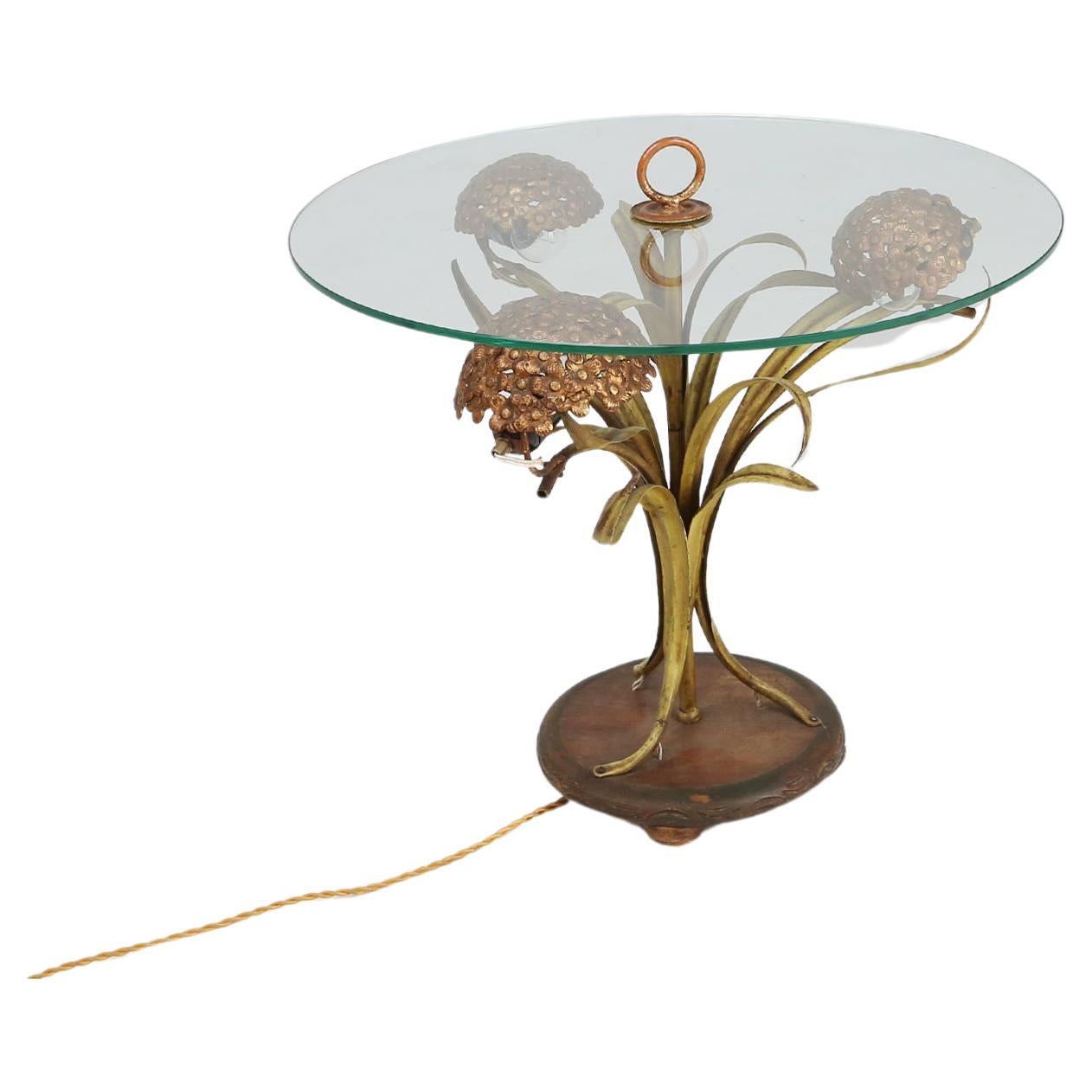 French Hollywood Regency style coffee table with lightning in brass flowers For Sale