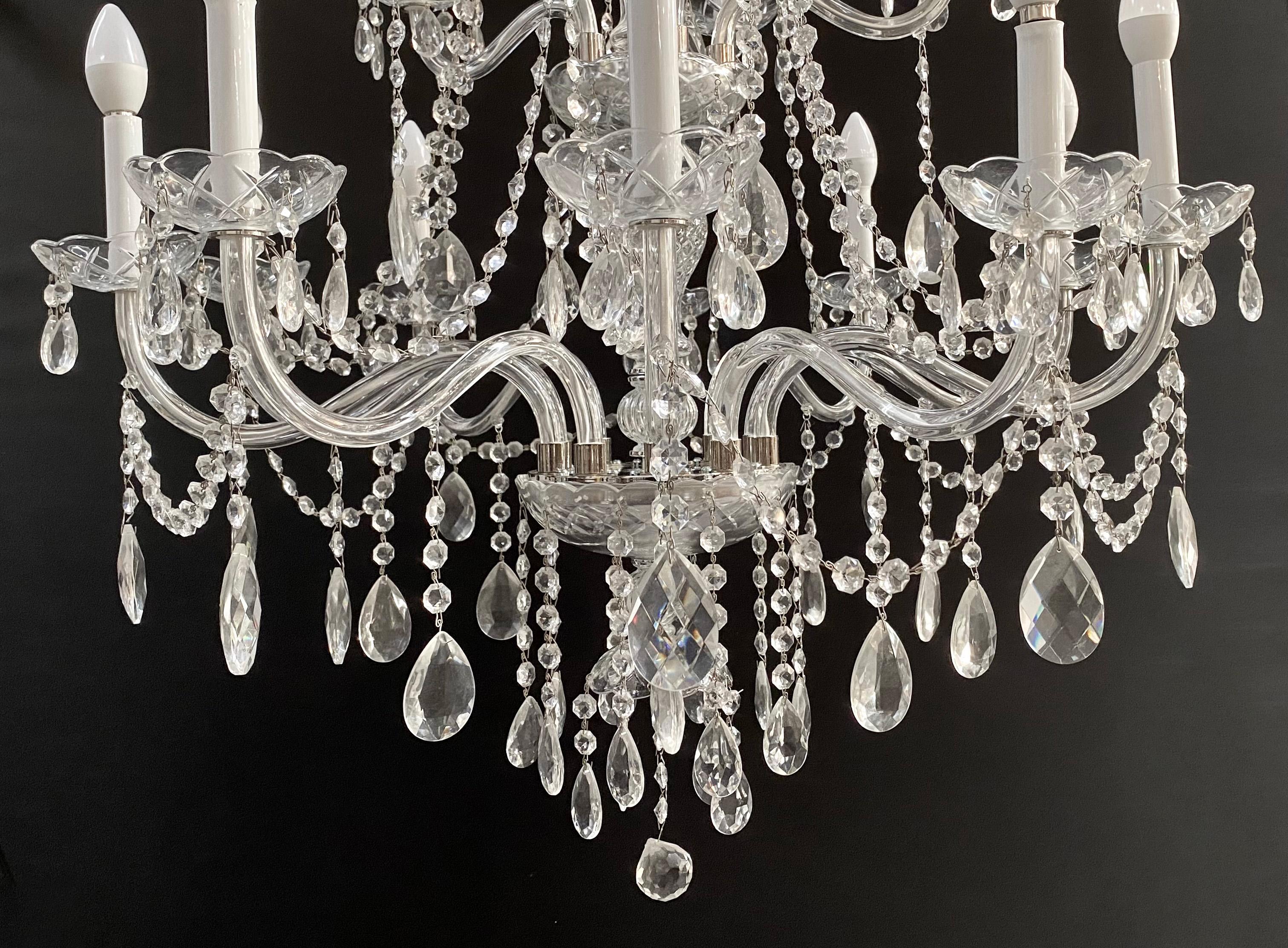 French Hollywood Regency Style Crystal Chandelier, 15 Arms  For Sale 2