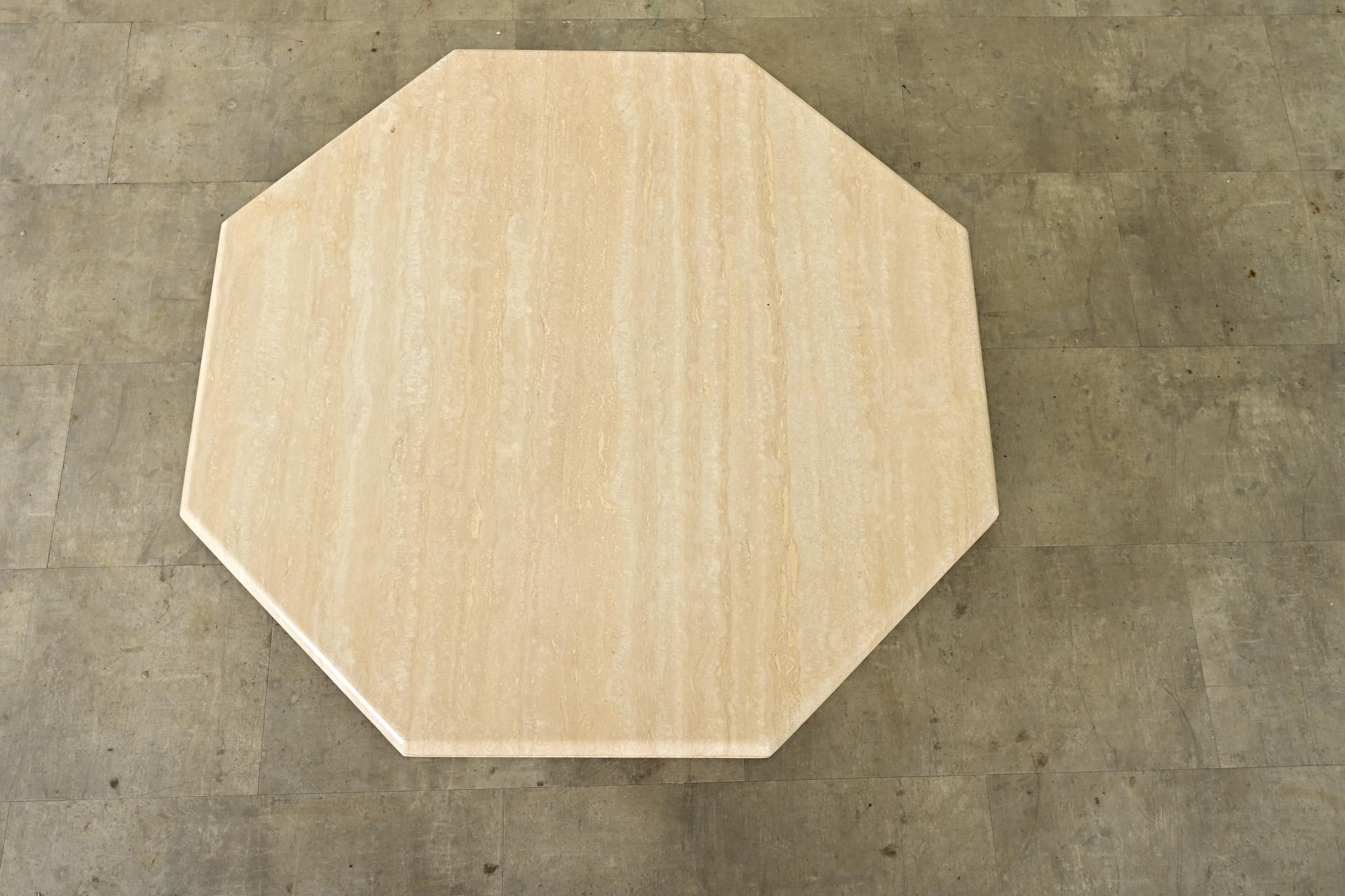 20ième siècle Table basse française Hollywood Regency en travertin en vente