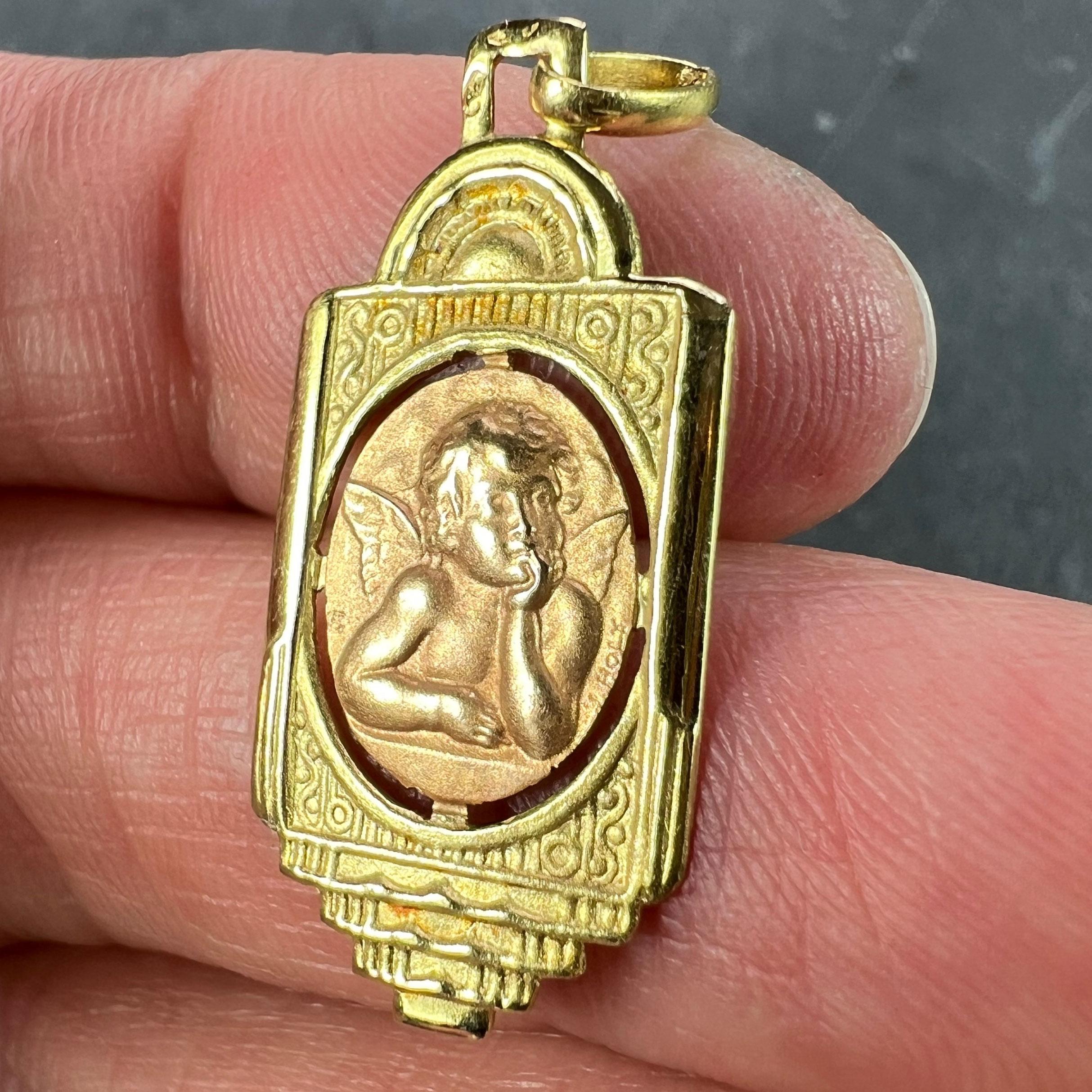Pendentif en or rose jaune 18K avec chérubin de Raphael en vente 2