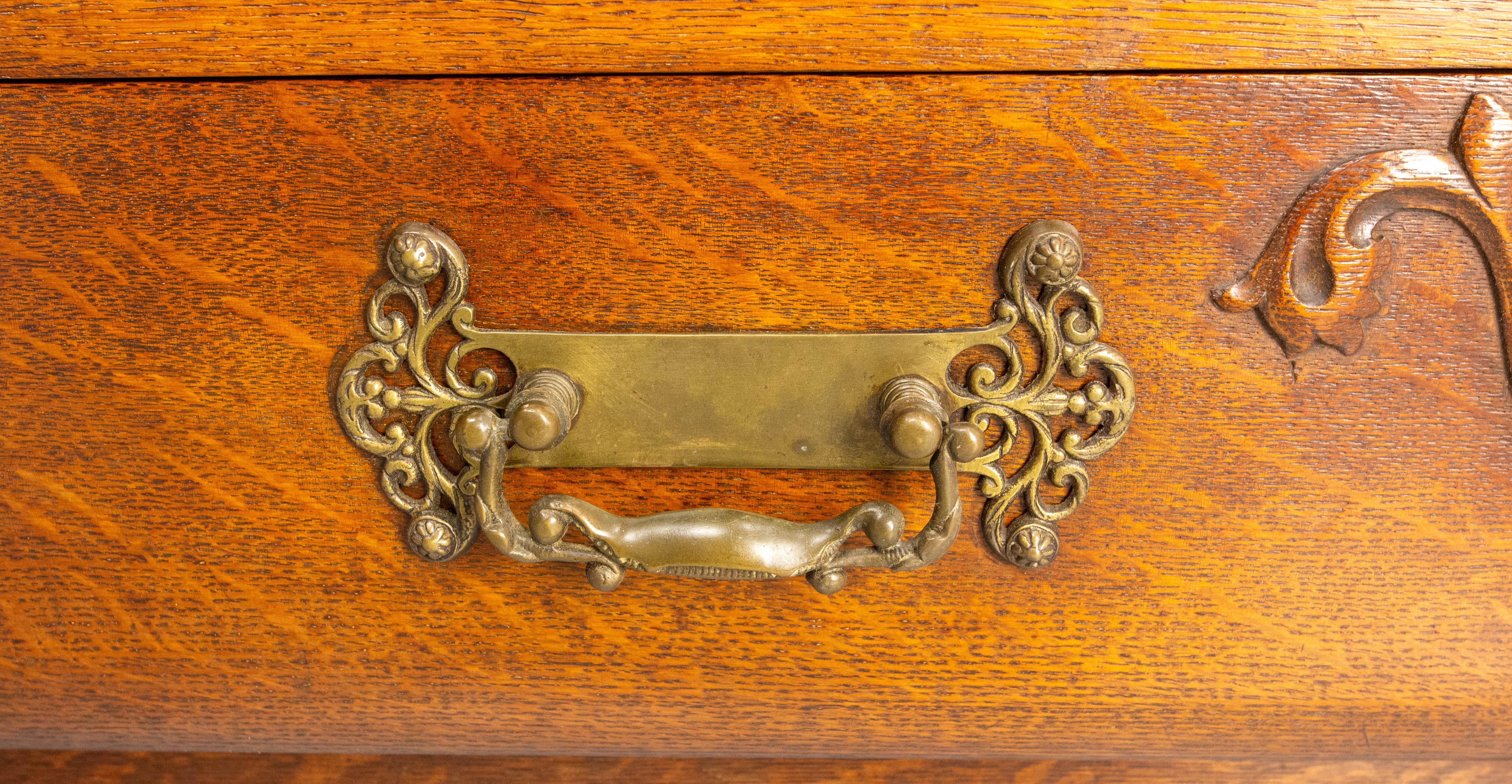 French Huge Oak & Bronze Buffet Neogothic Style Acanthus Leaves circa 1900 For Sale 10